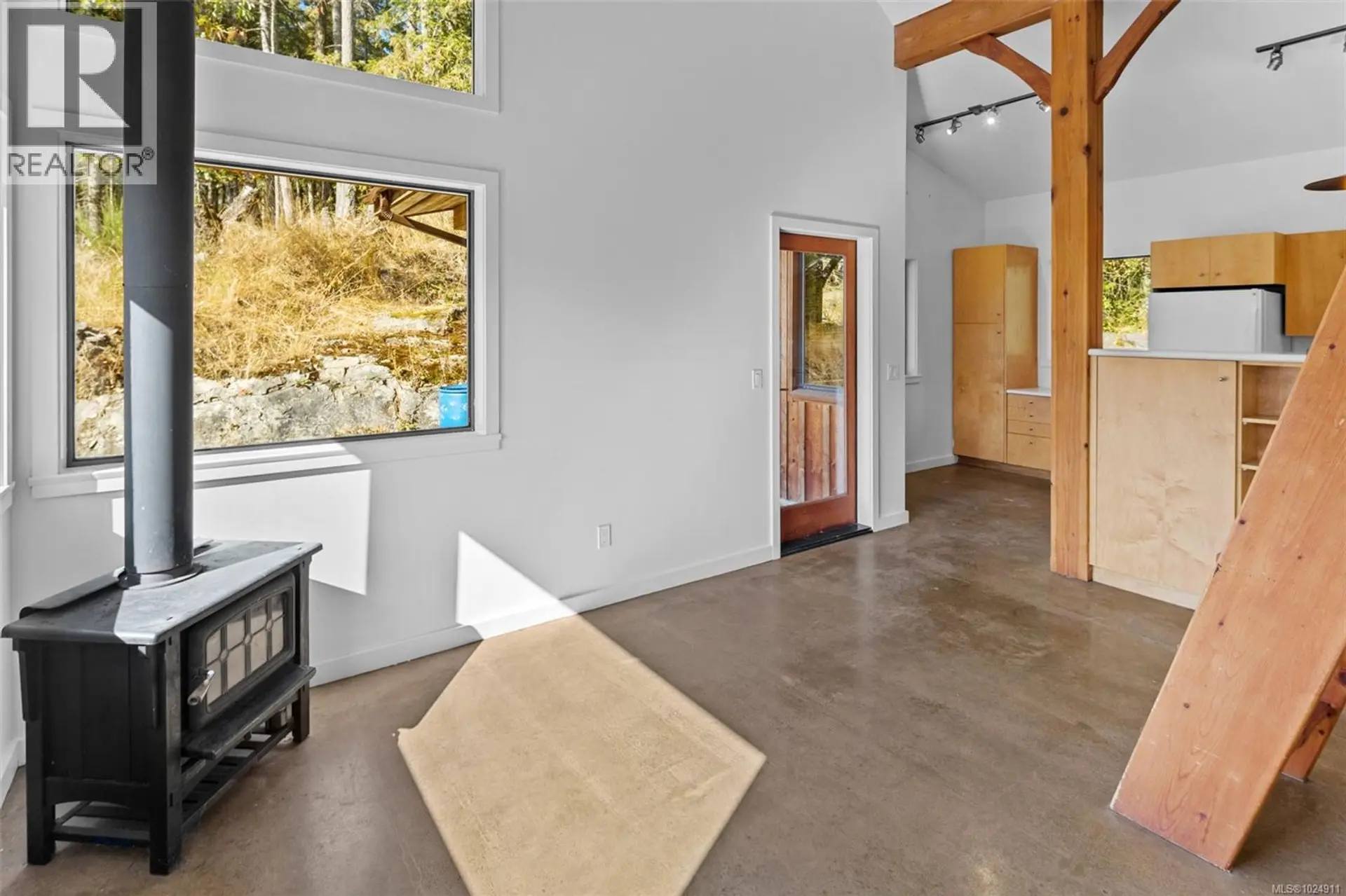 Property at 400 BAKER RD, Salt Spring, BC