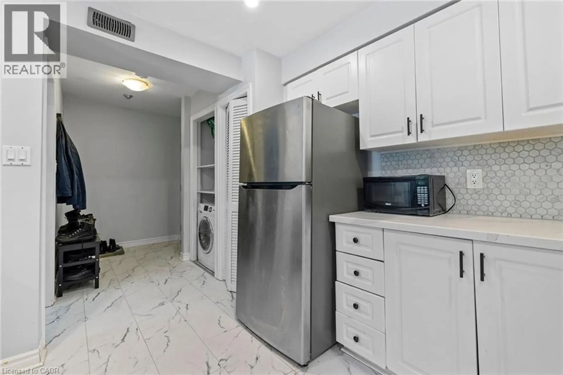 #104 28 VICTORIA AVENUE N - Image 10