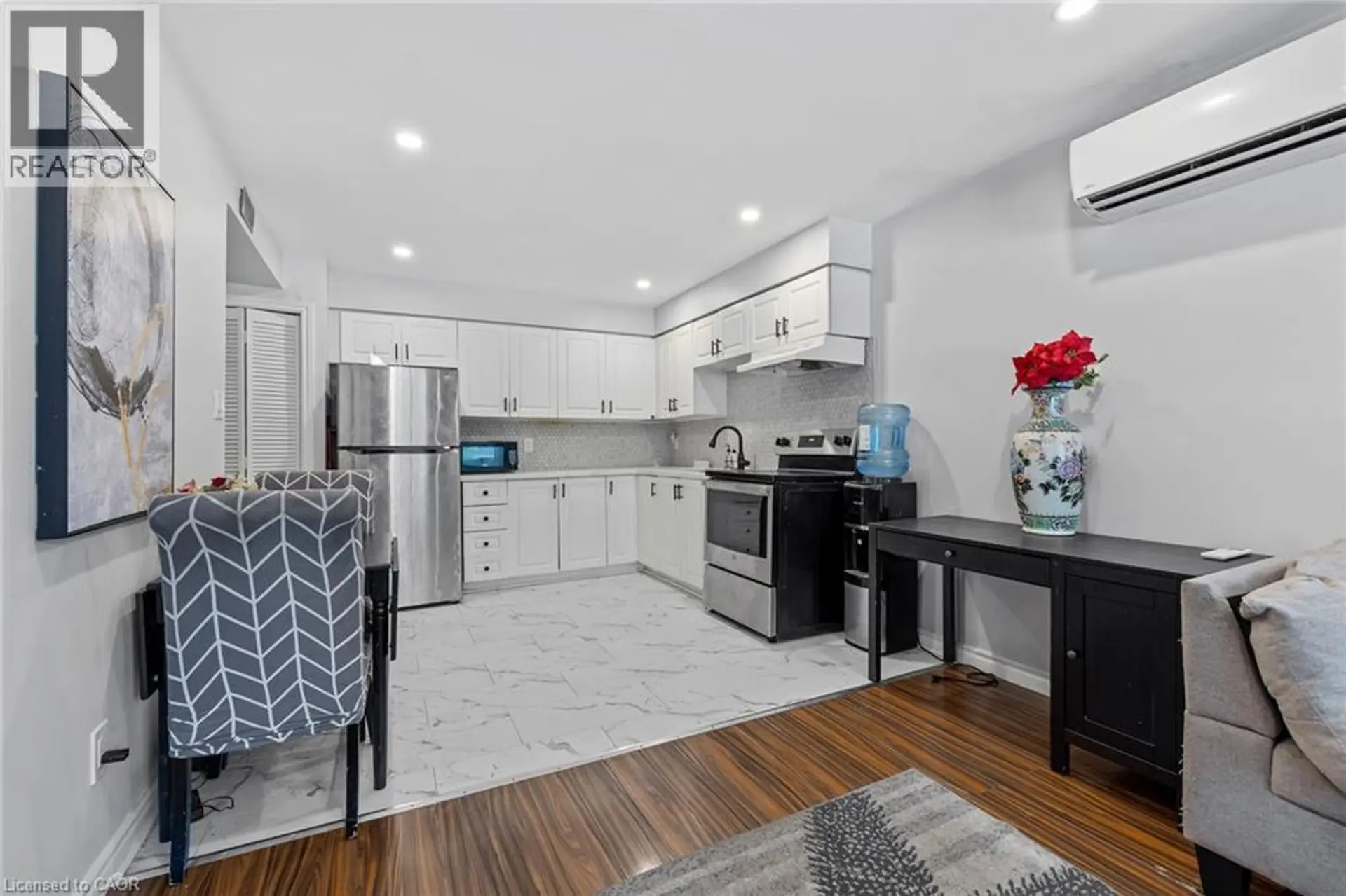 #104 28 VICTORIA AVENUE N - Image 1