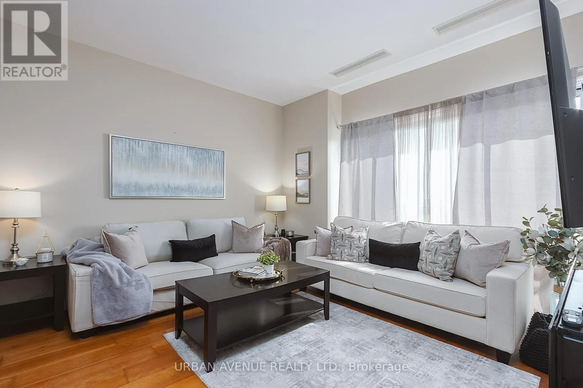 #707 44 BOND STREET W - Image 8