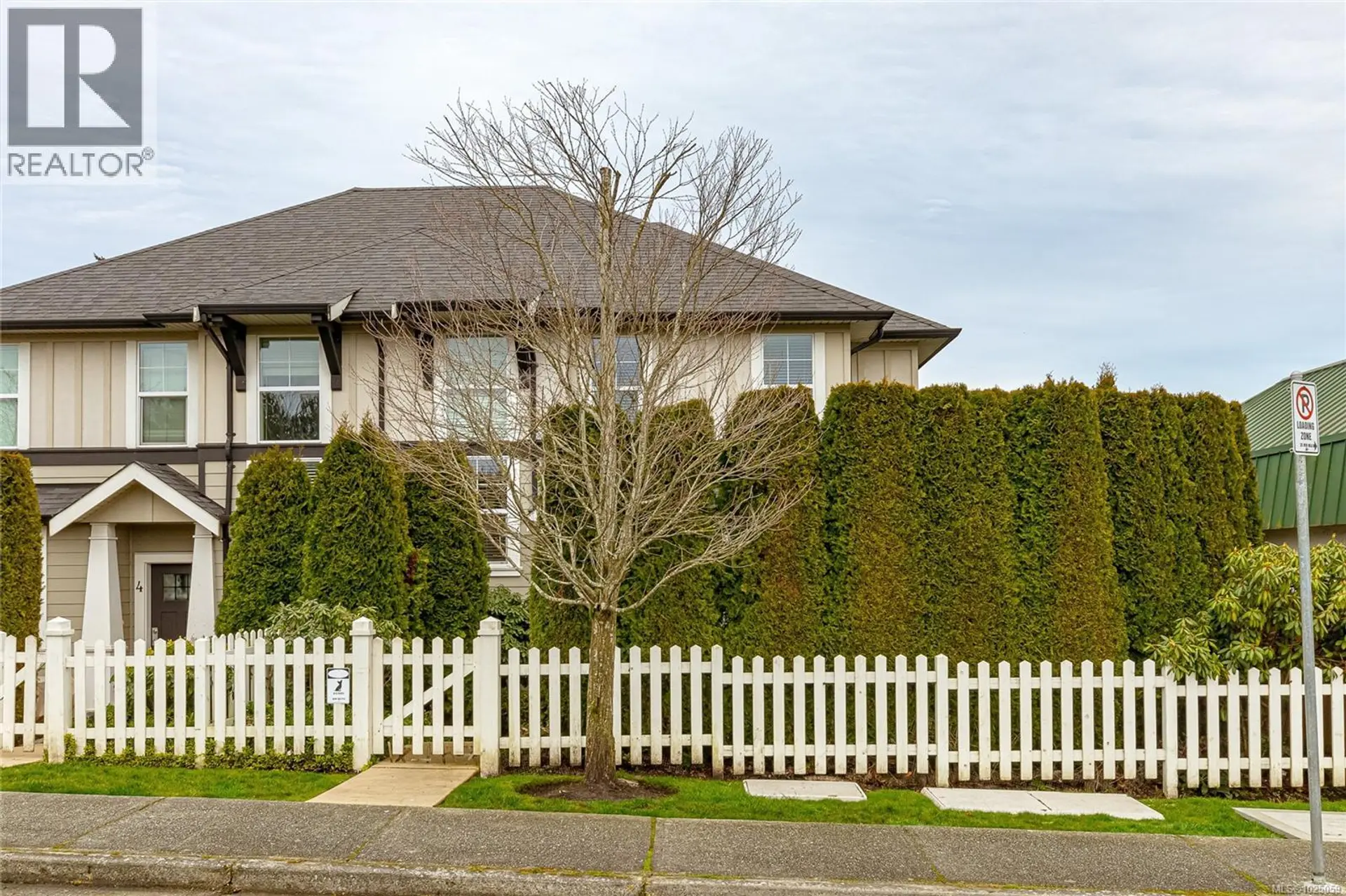 Property at #5 3903 Douglas St, Saanich, BC