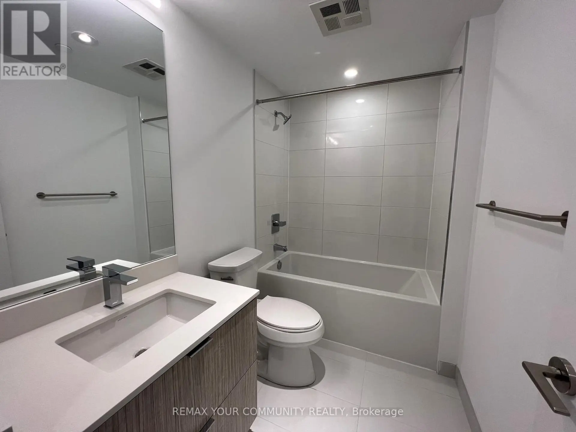 #2601 395 BLOOR STREET E - Image 6
