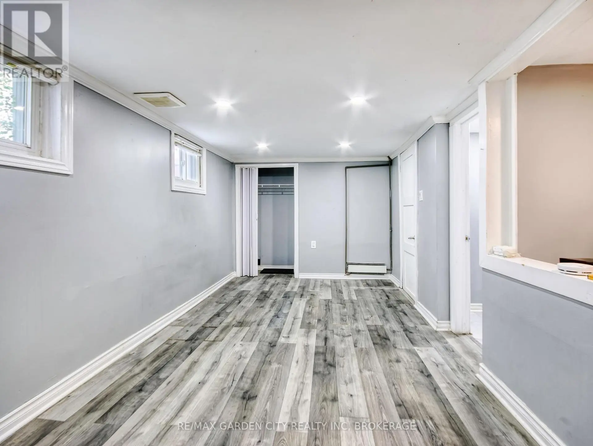144 WELLAND AVENUE - Image 12