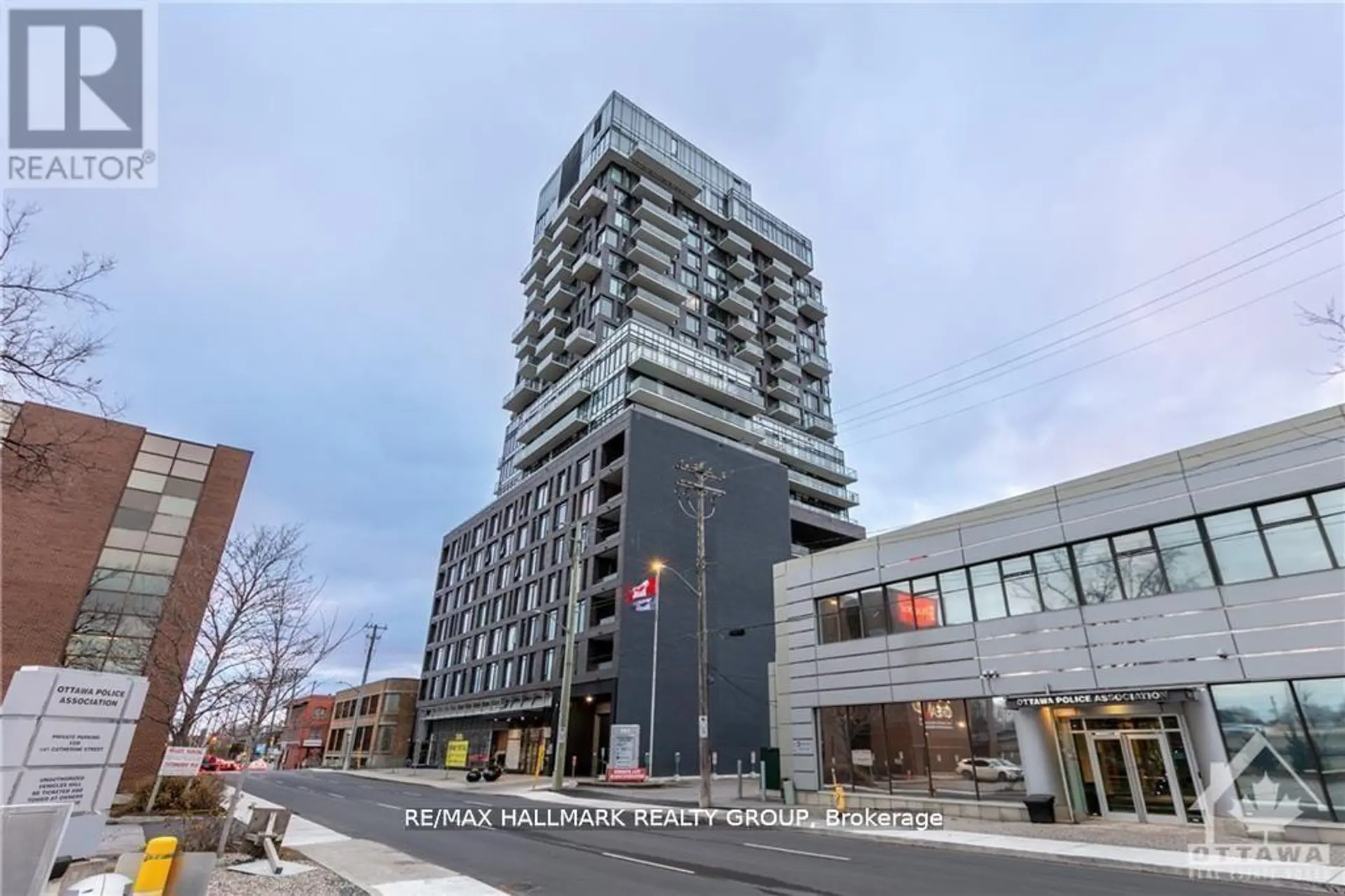 #707 203 CATHERINE STREET - Image 1