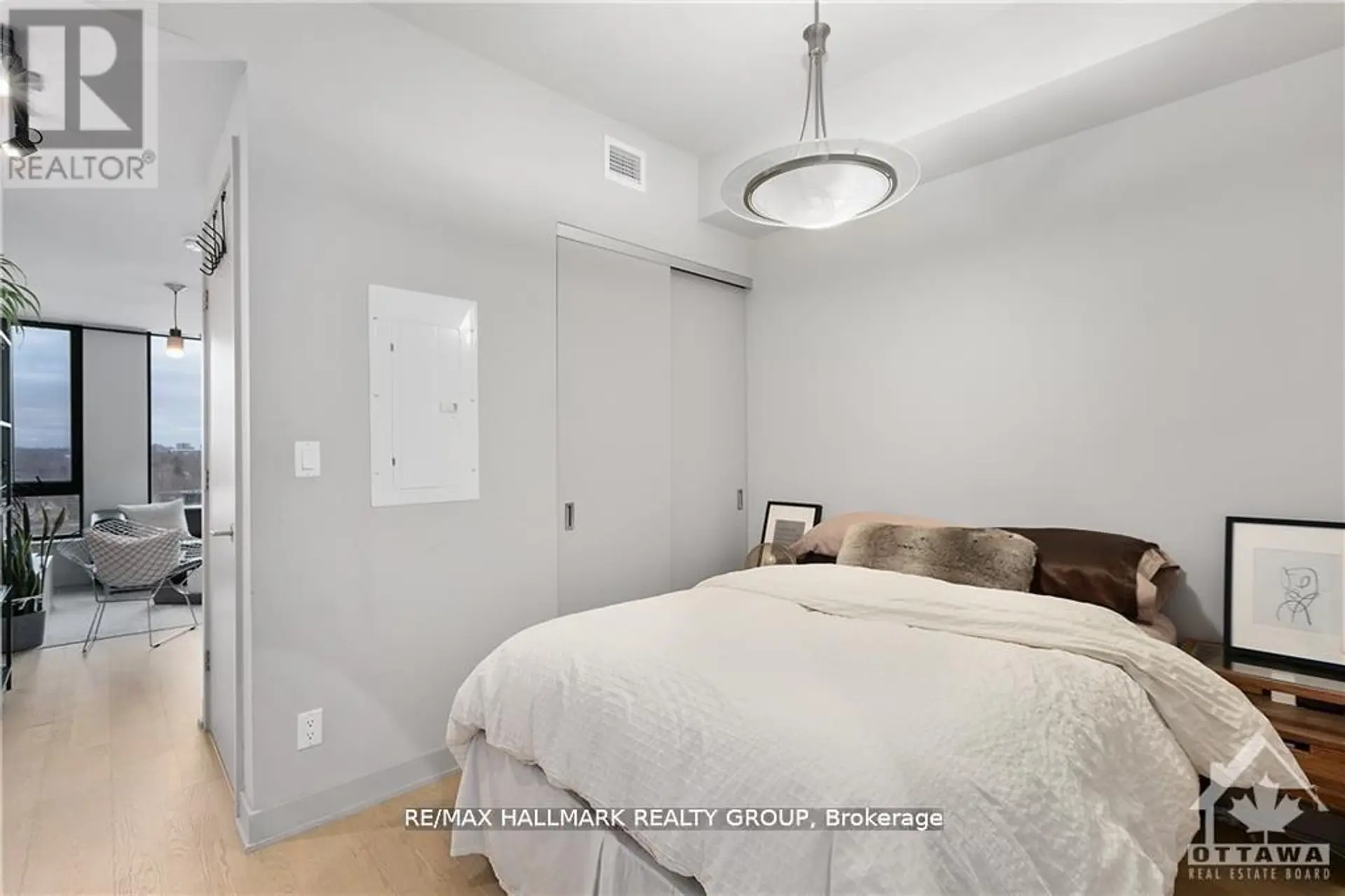 #707 203 CATHERINE STREET - Image 12
