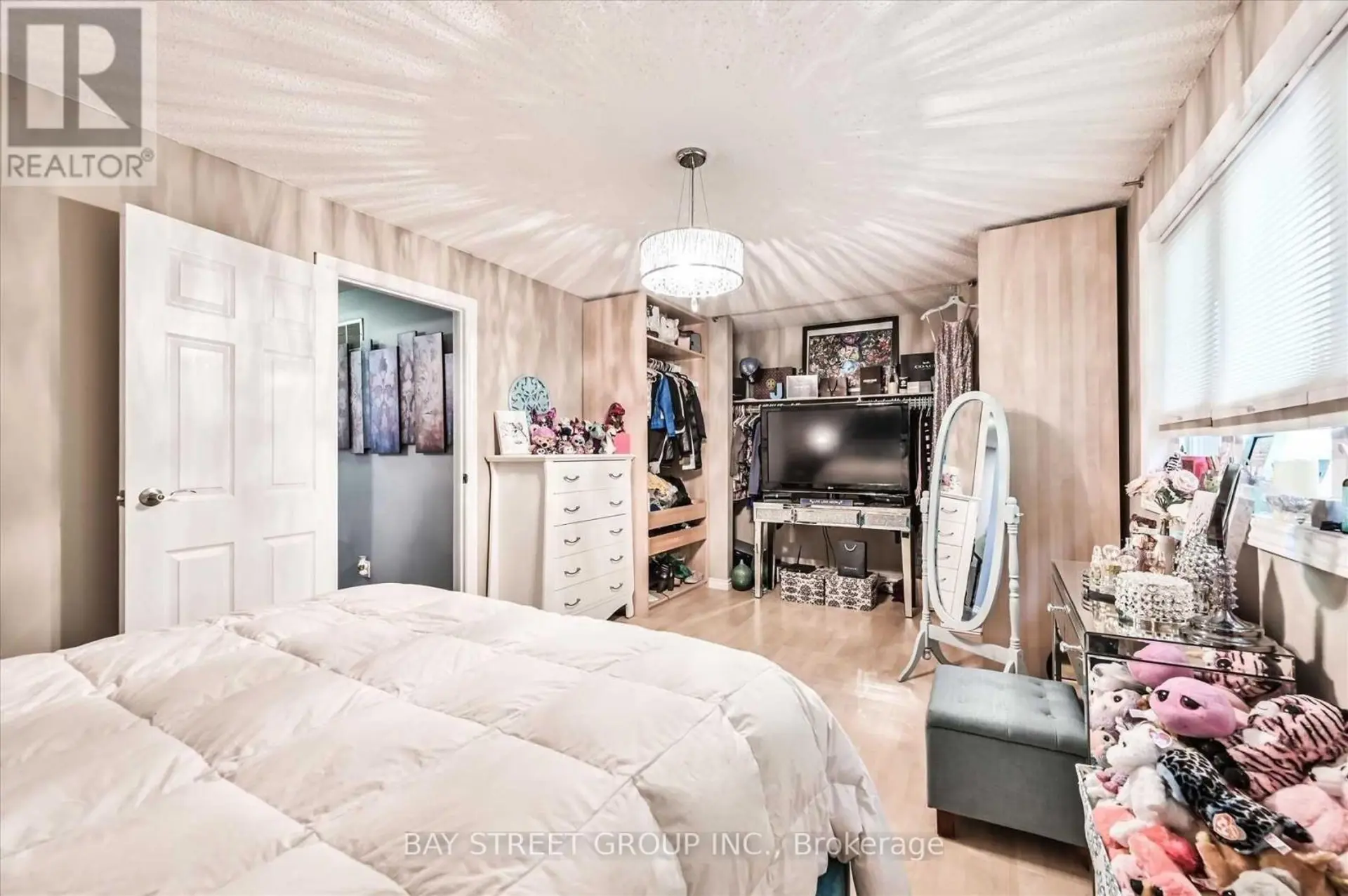39 BARRINGTON CRESCENT - Image 16