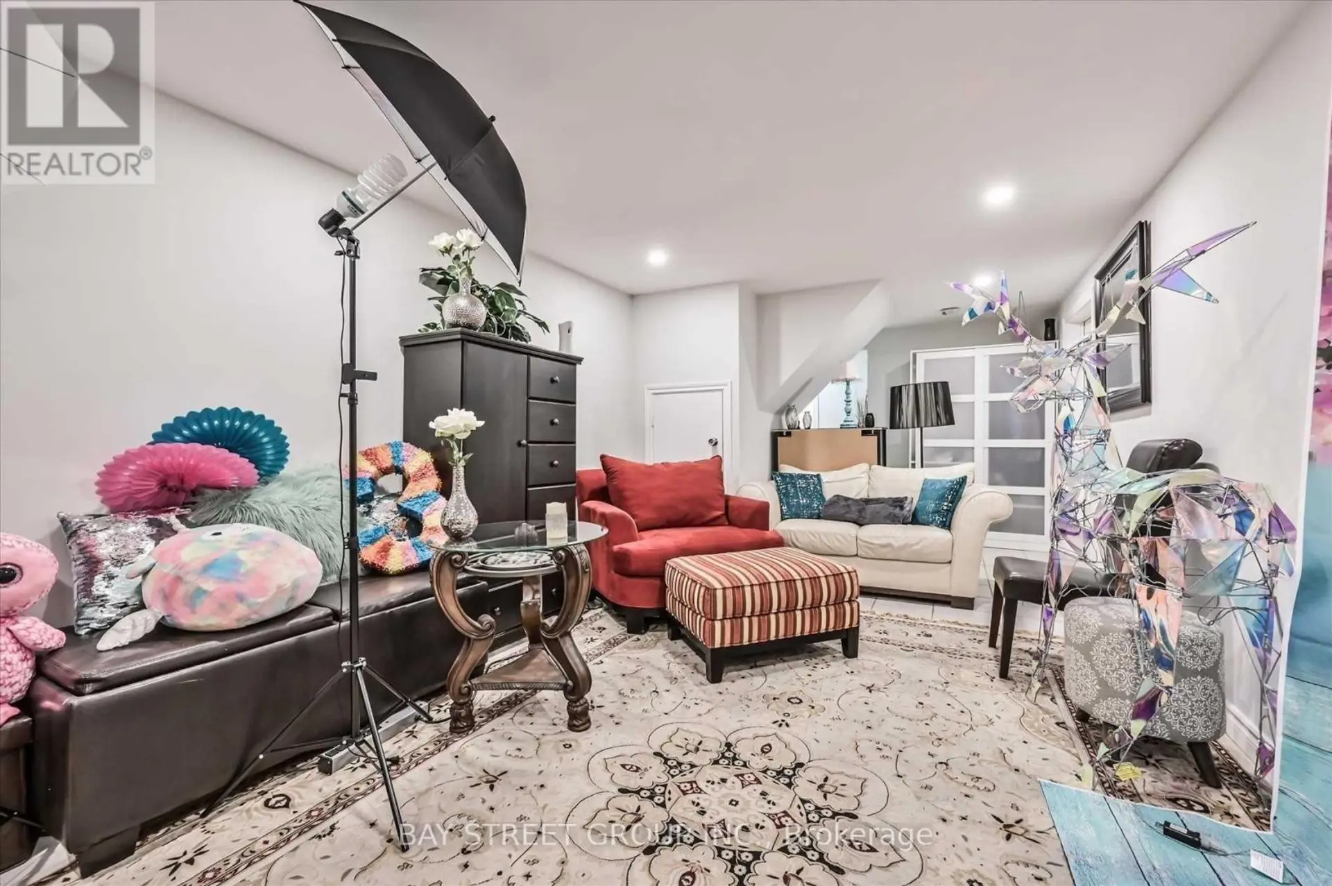 39 BARRINGTON CRESCENT - Image 5