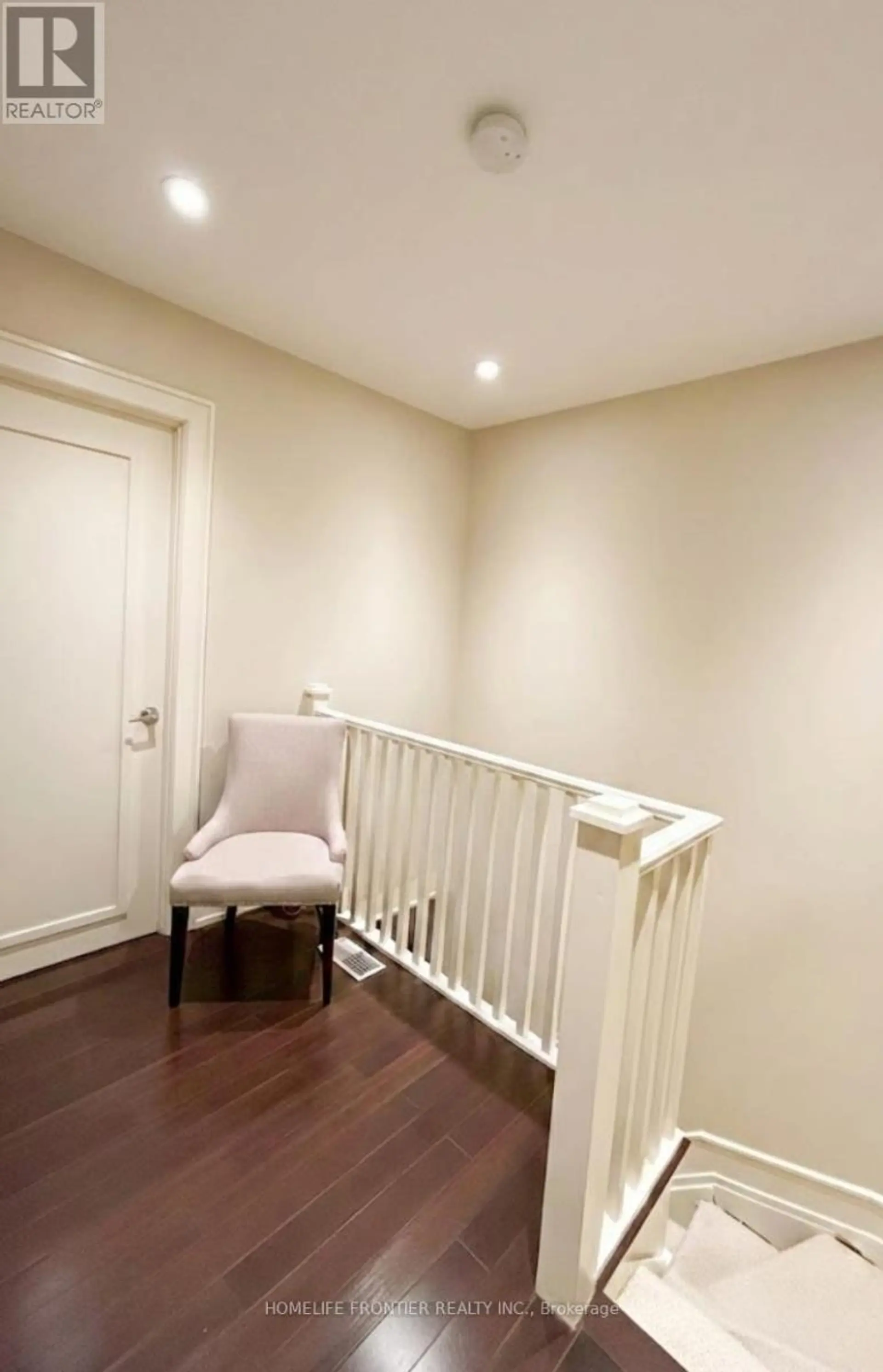 38 HENDERSON AVENUE - Image 10