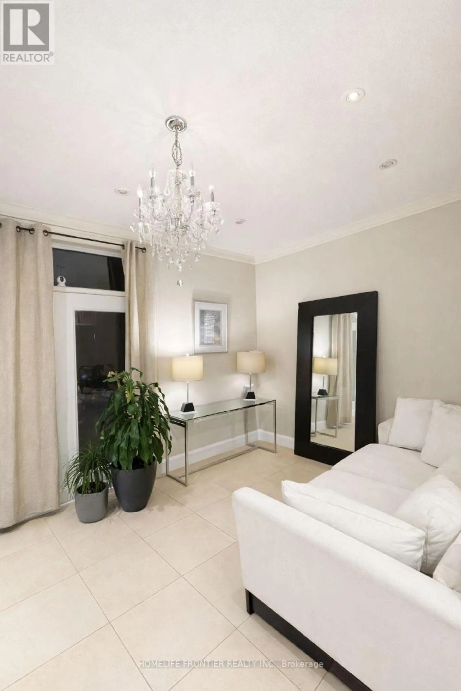 38 HENDERSON AVENUE - Image 6