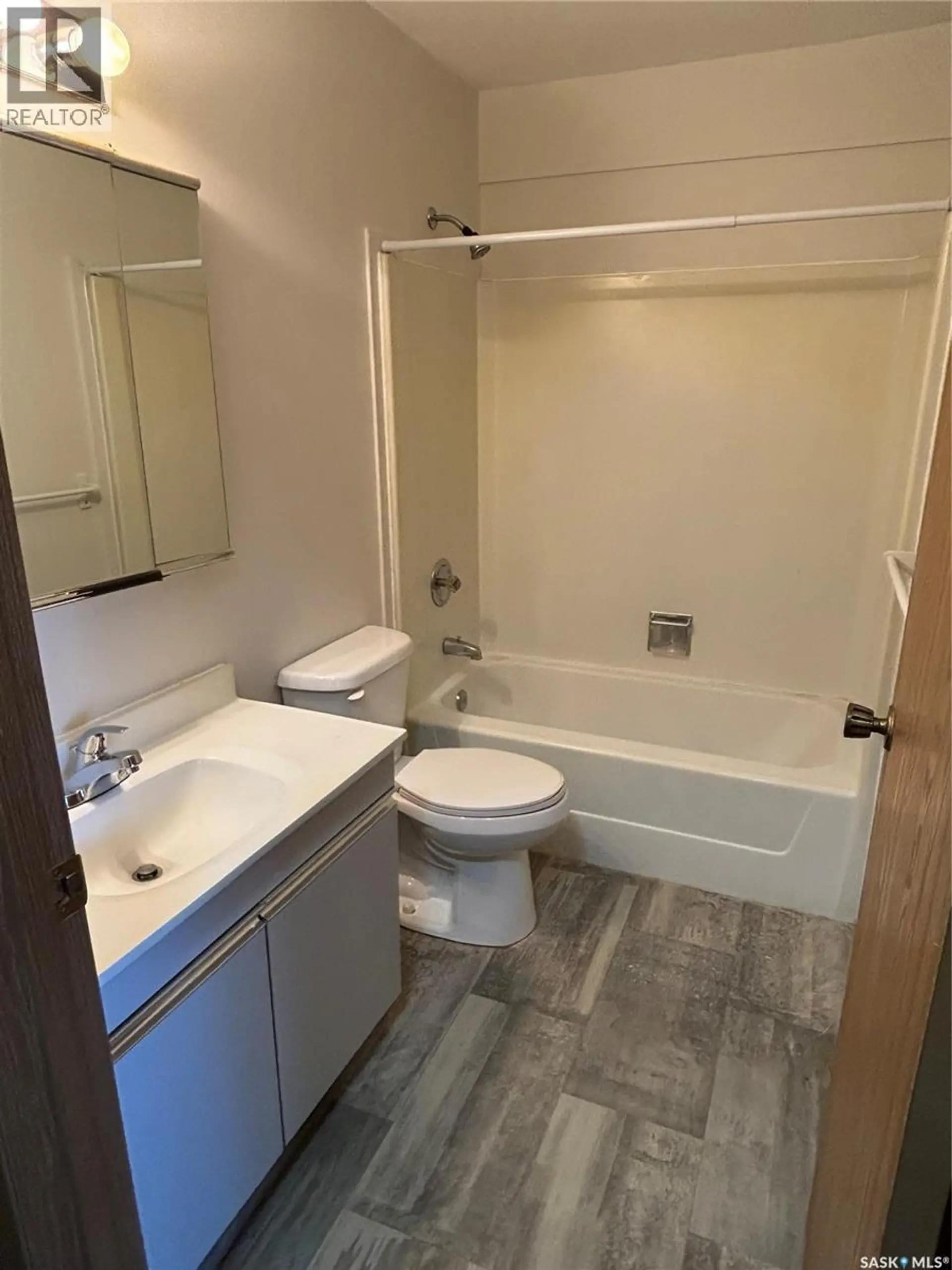 345 SCARTH STREET - Image 8