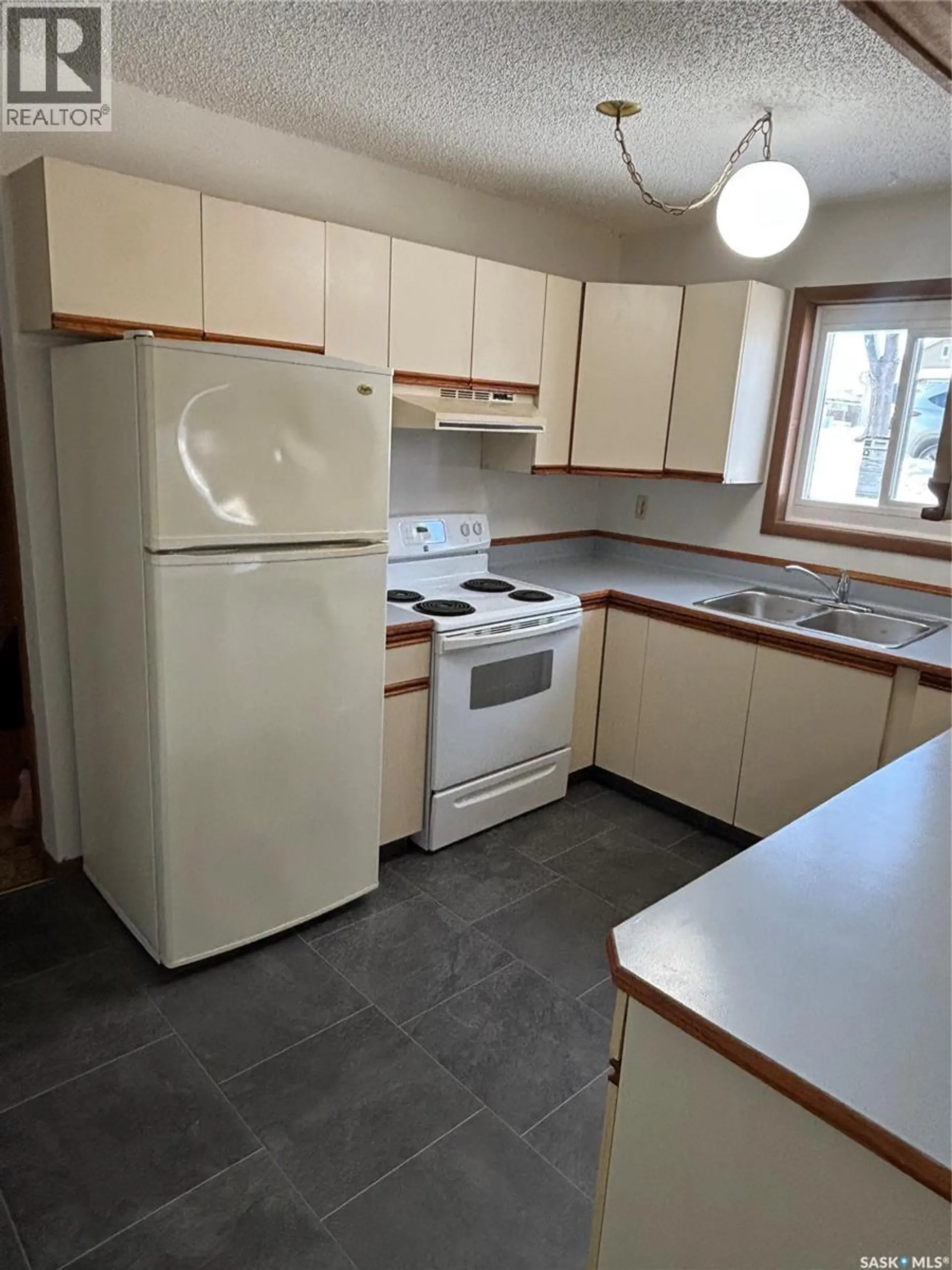345 SCARTH STREET - Image 6