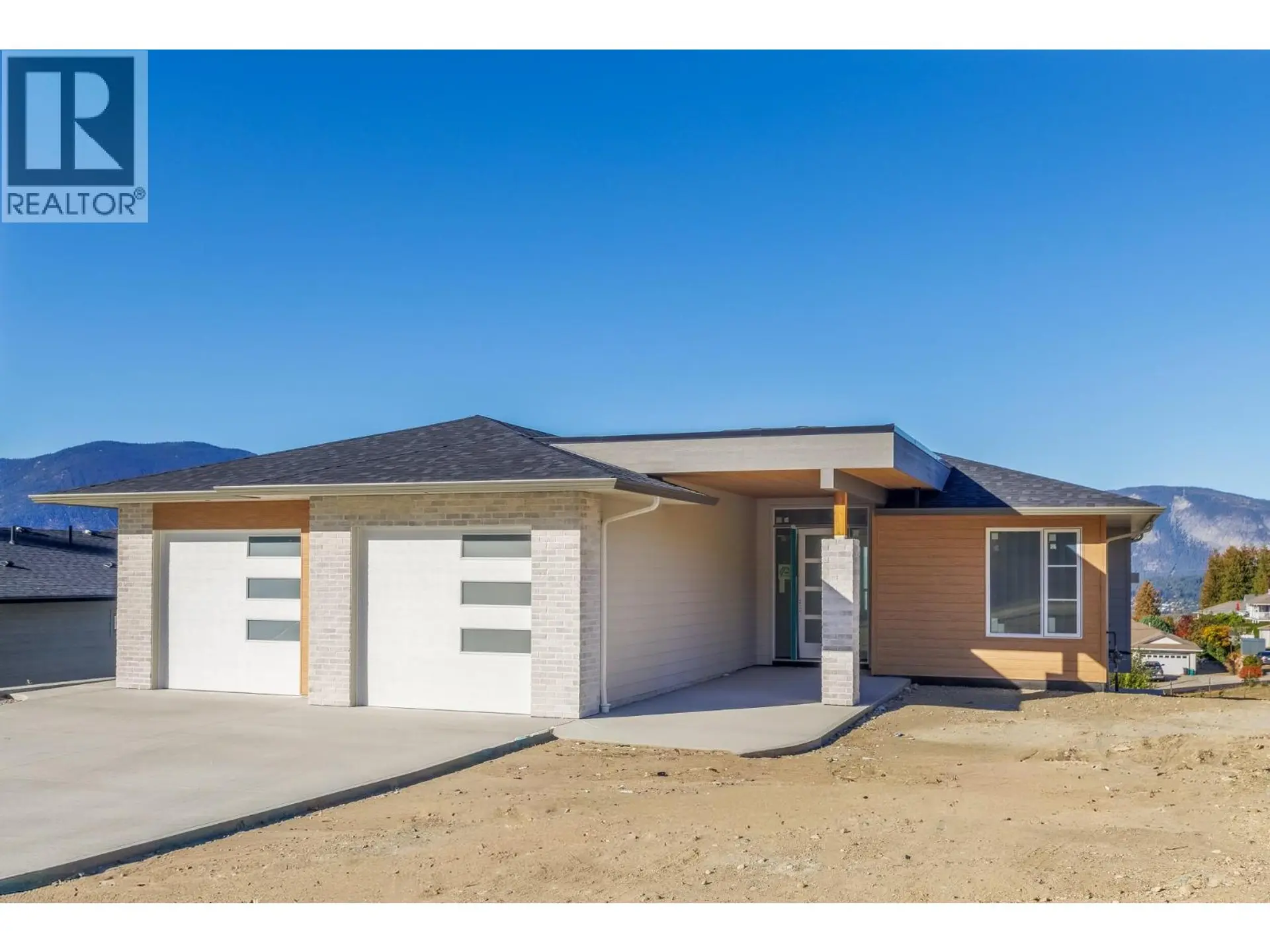 Property at 1121 16 AVENUE SE, Salmon Arm, BC