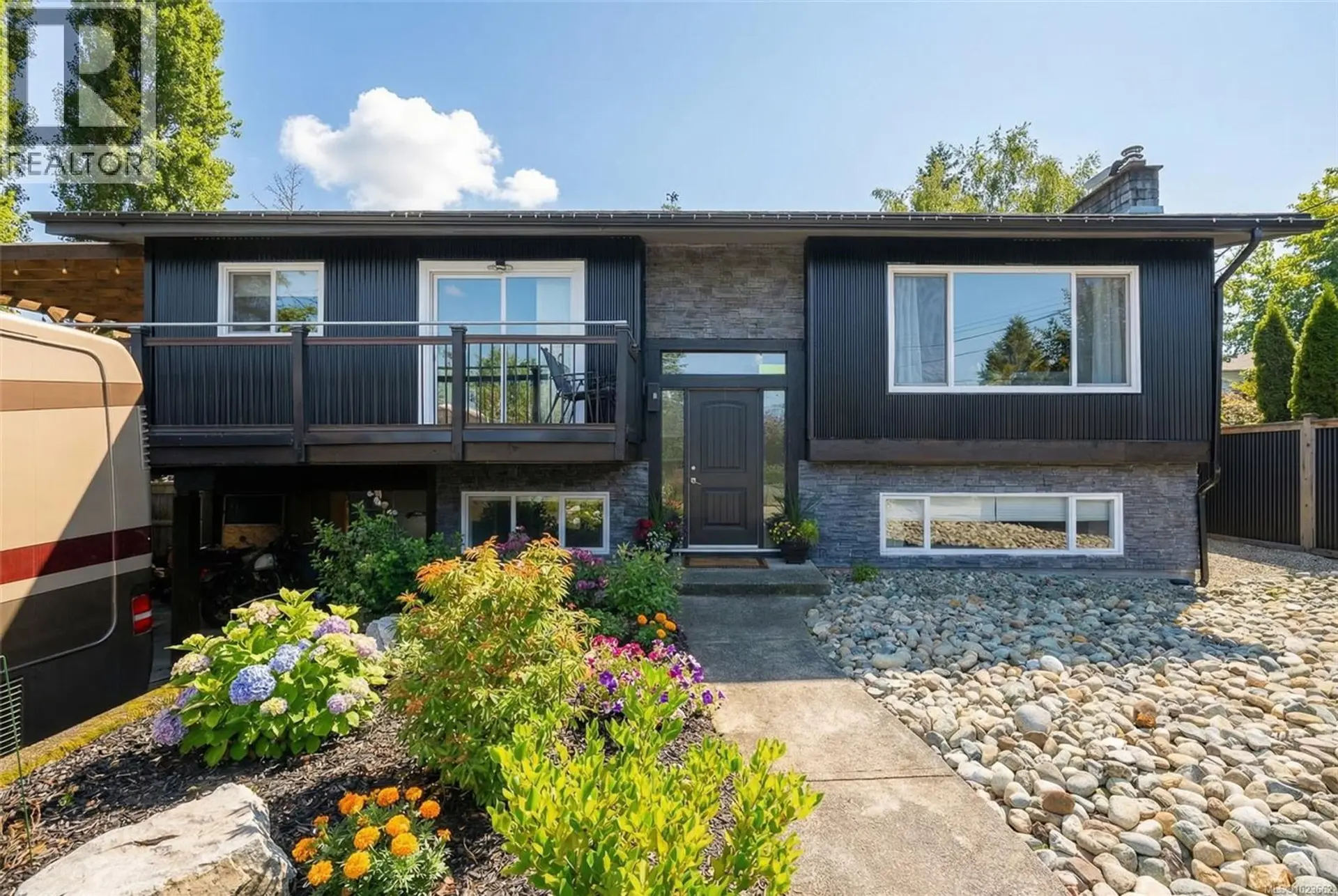 Property at 3422 Markham Pl, Port Alberni, BC