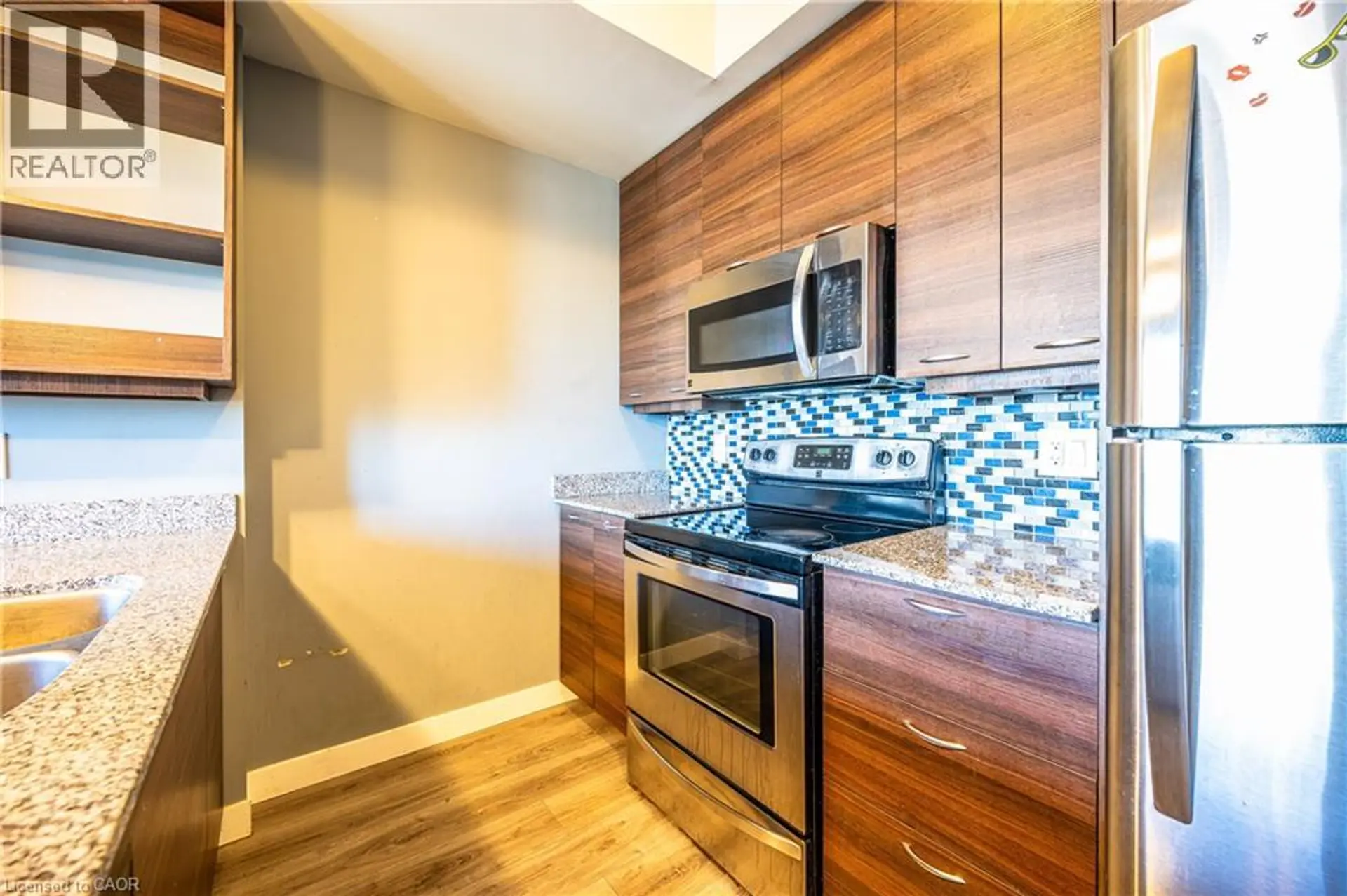 #1106 318 SPRUCE Street - Image 3