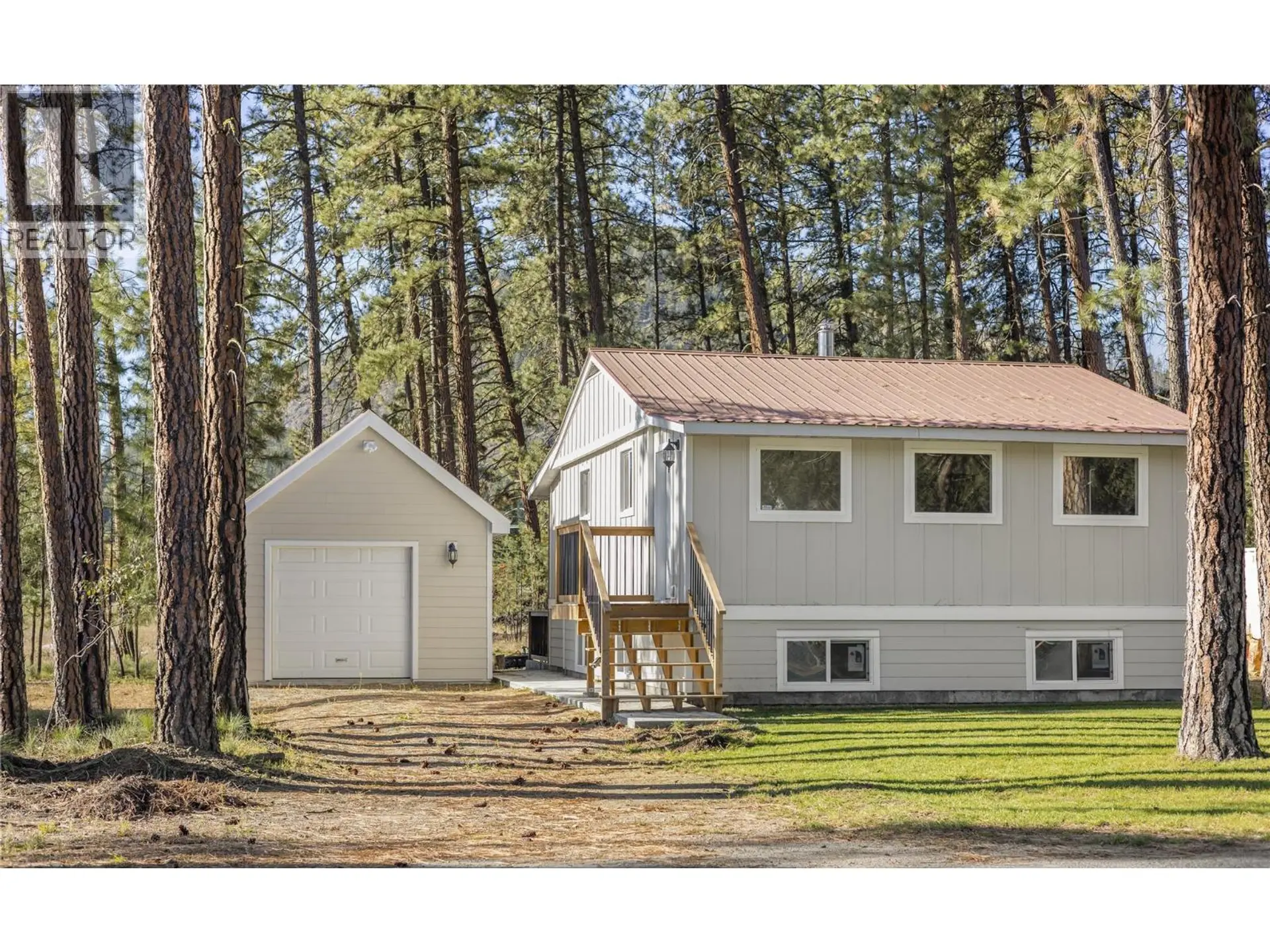 Property at 8127 DONALDSON DRIVE, Grand Forks, BC