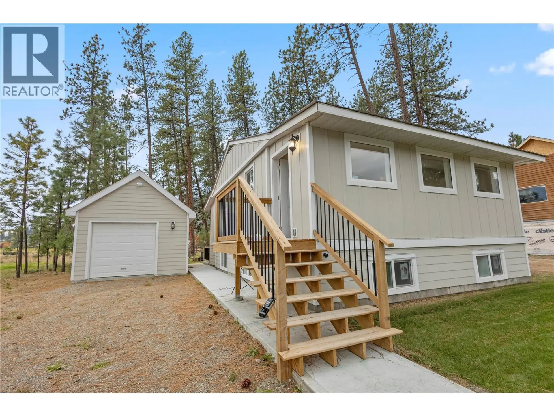 Property at 8127 DONALDSON DRIVE, Grand Forks, BC