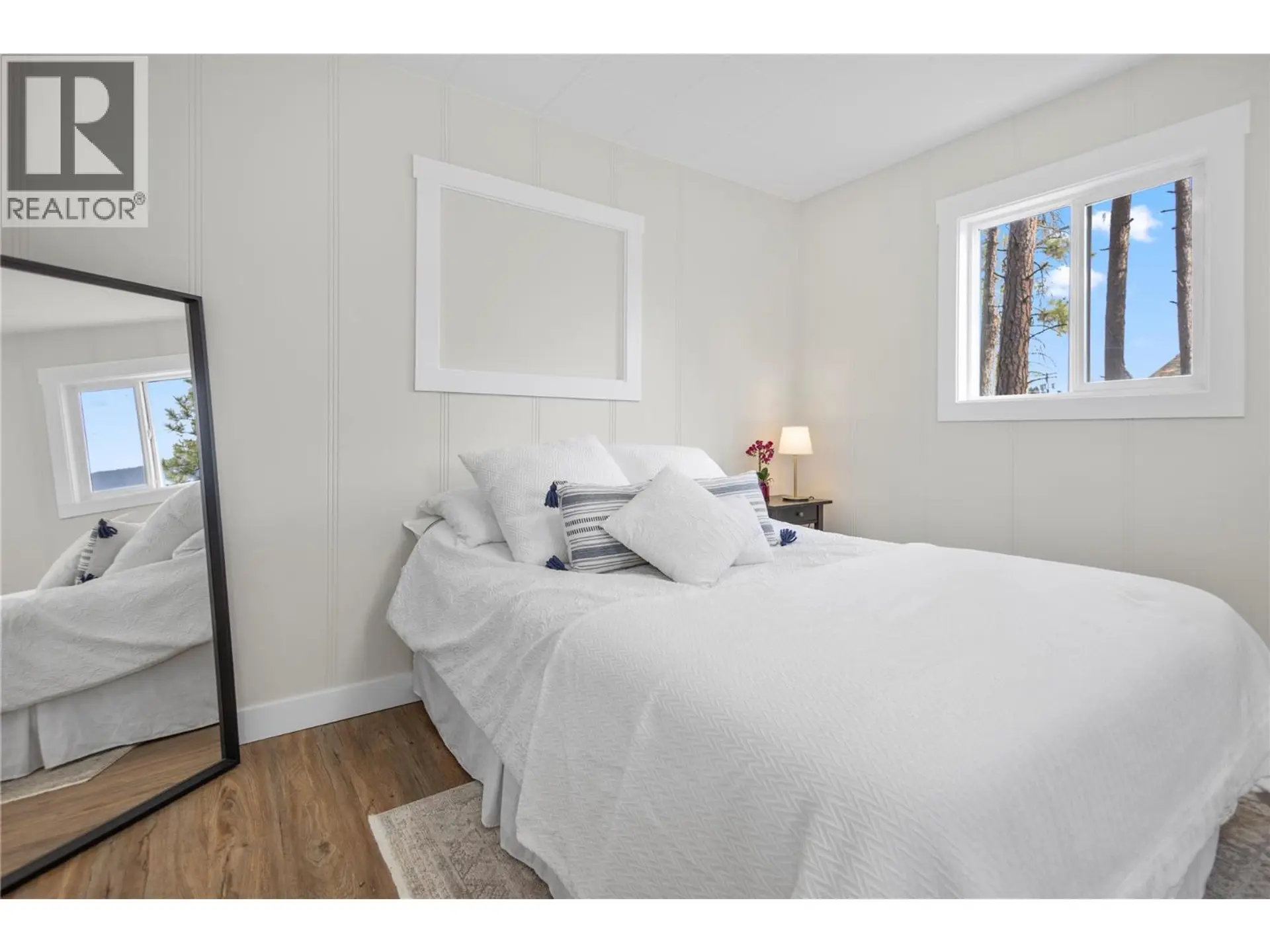 Property at 8127 DONALDSON DRIVE, Grand Forks, BC