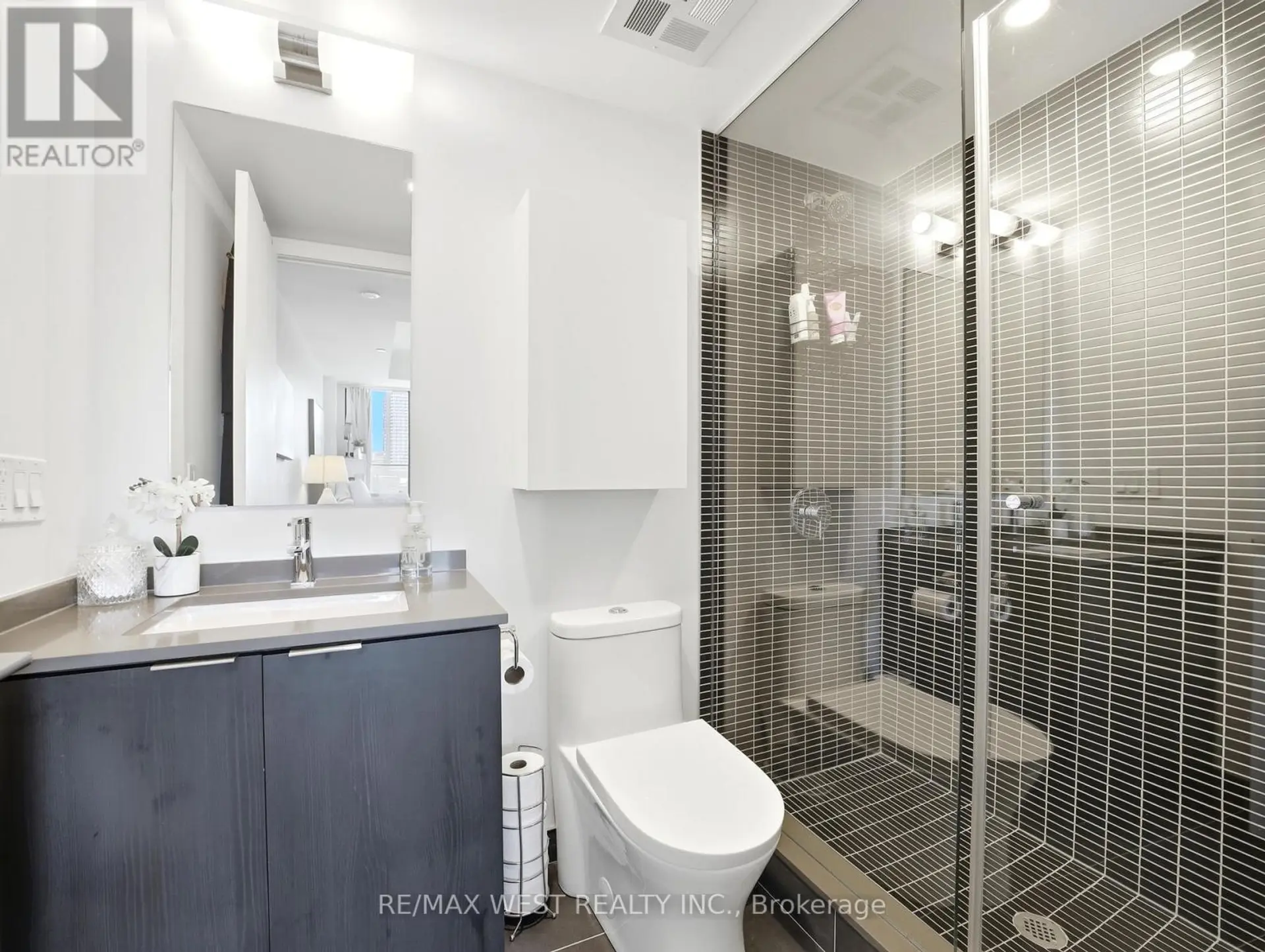 #912 1 JARVIS STREET - Image 4