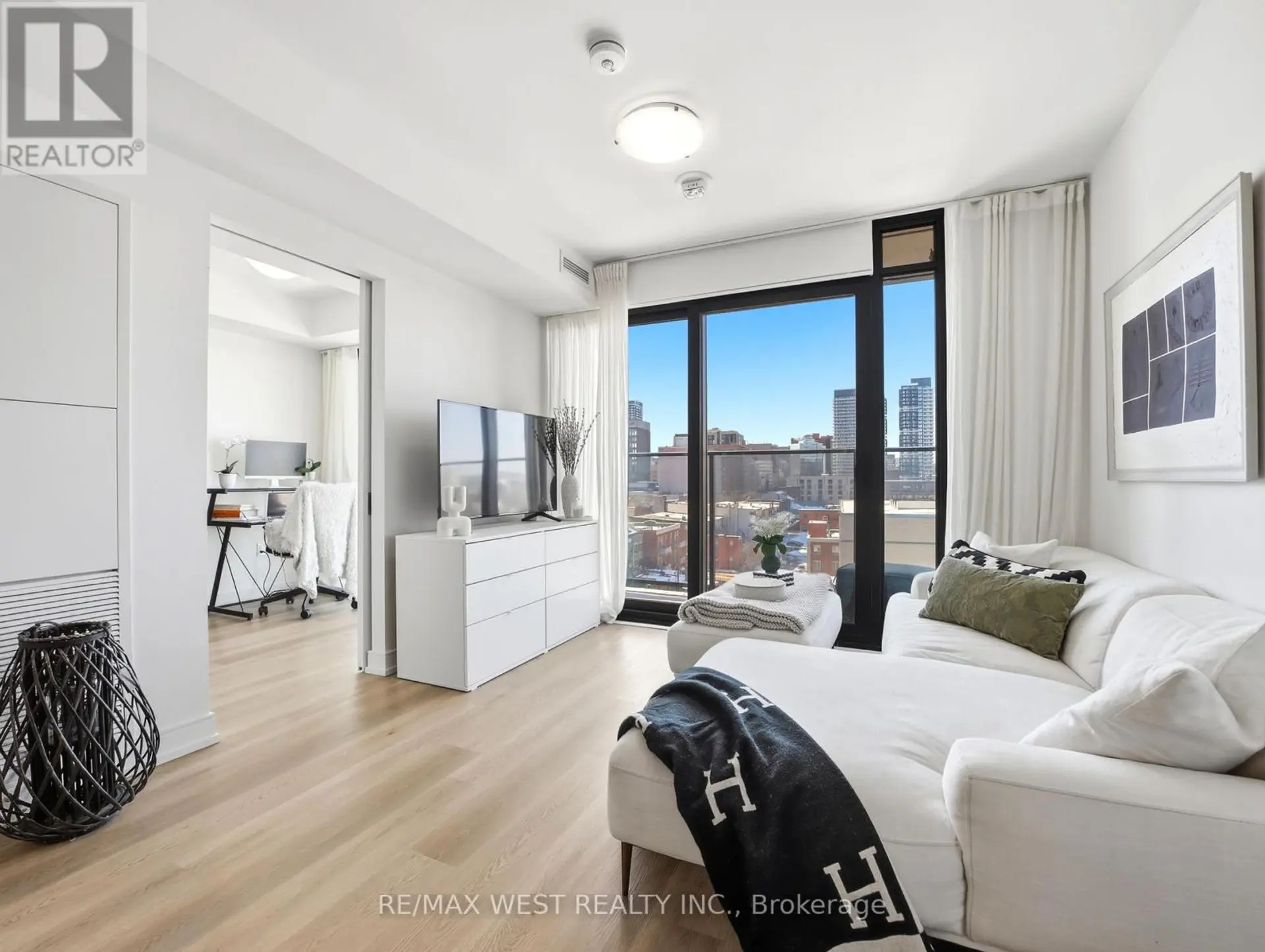 #912 1 JARVIS STREET - Image 9