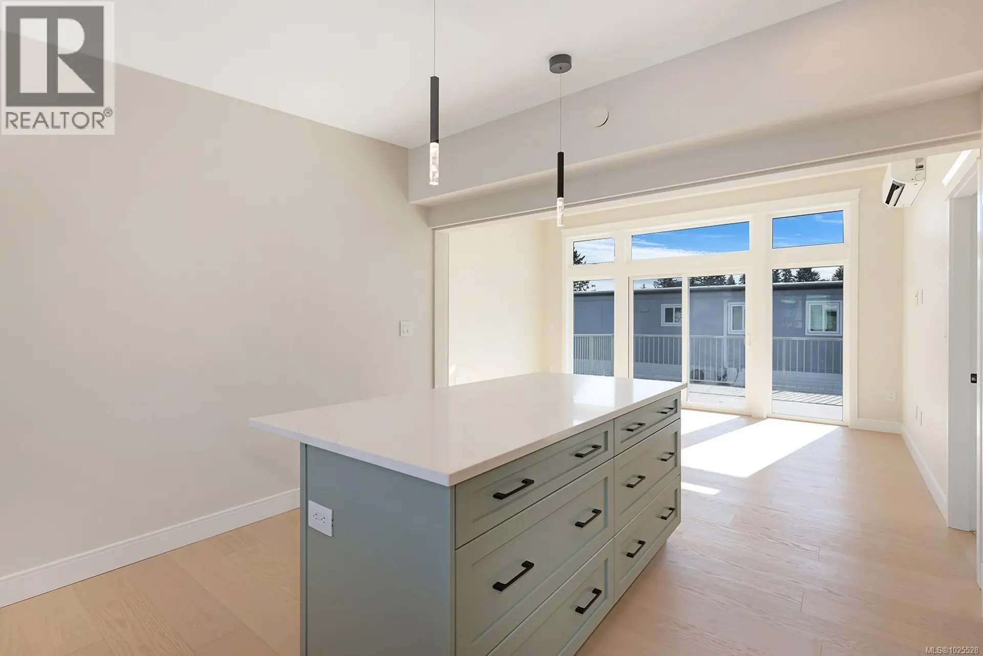 Property at #16 1240 WILKINSON RD, Comox, BC