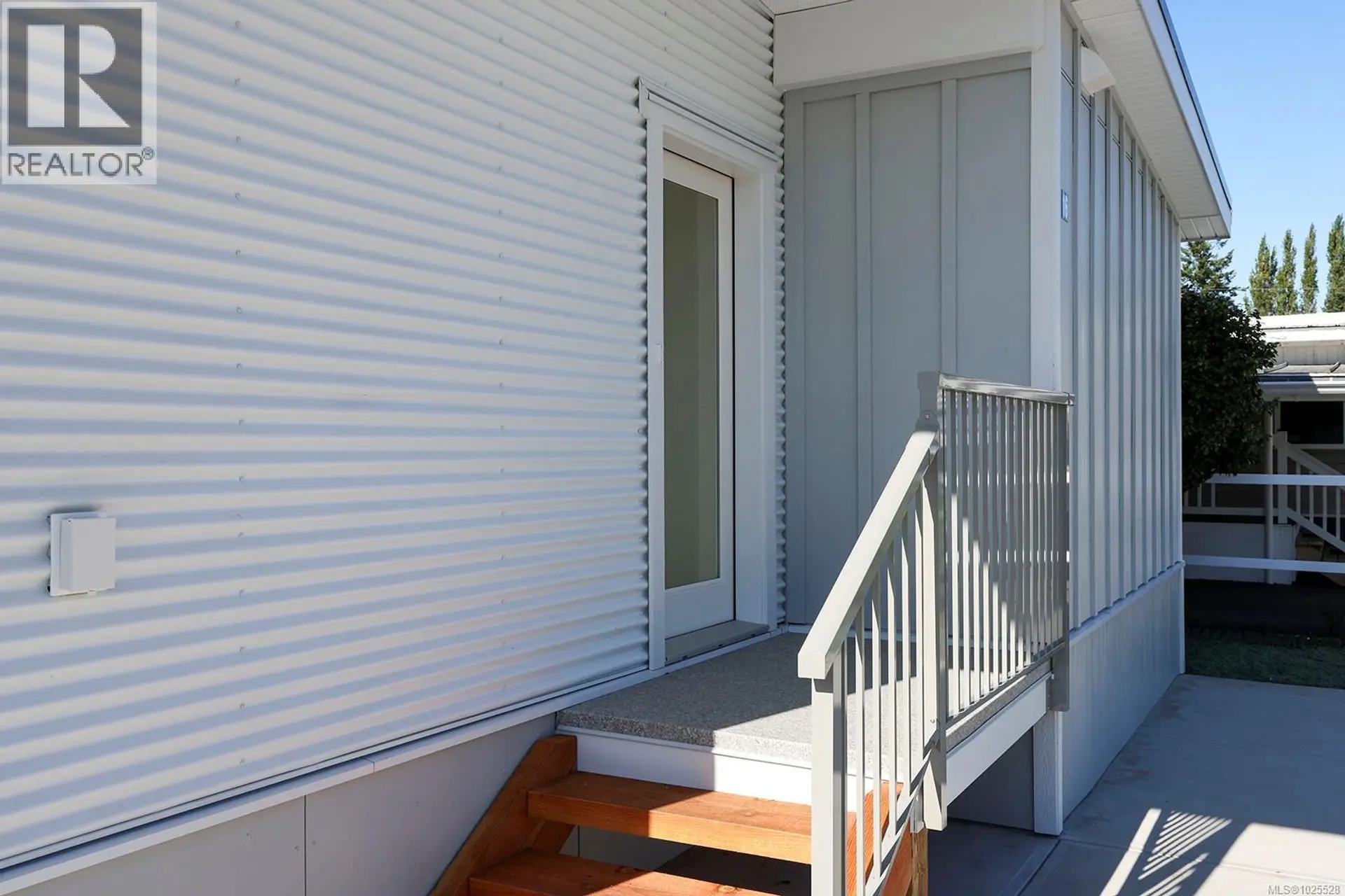 Property at #16 1240 WILKINSON RD, Comox, BC