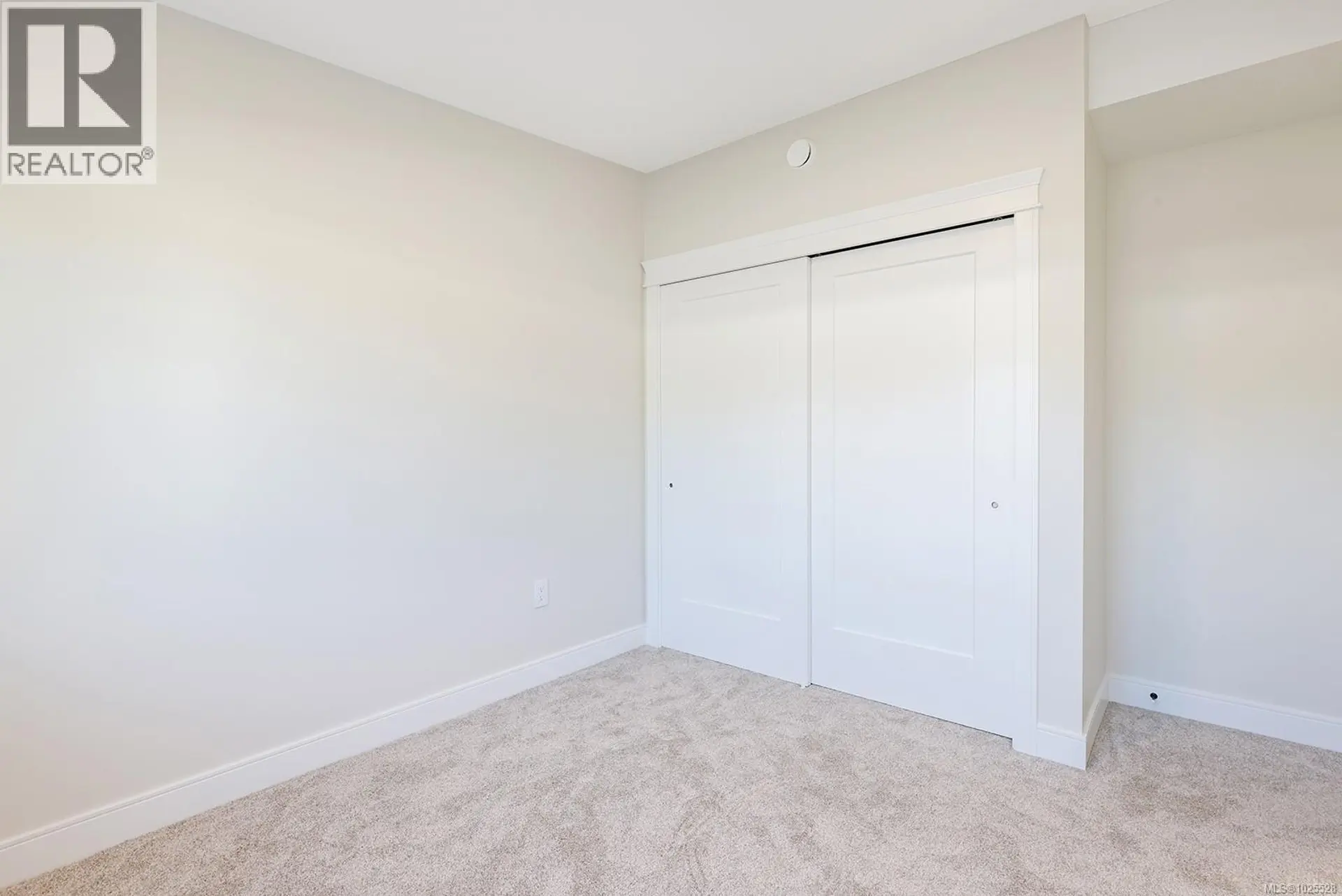 Property at #16 1240 WILKINSON RD, Comox, BC