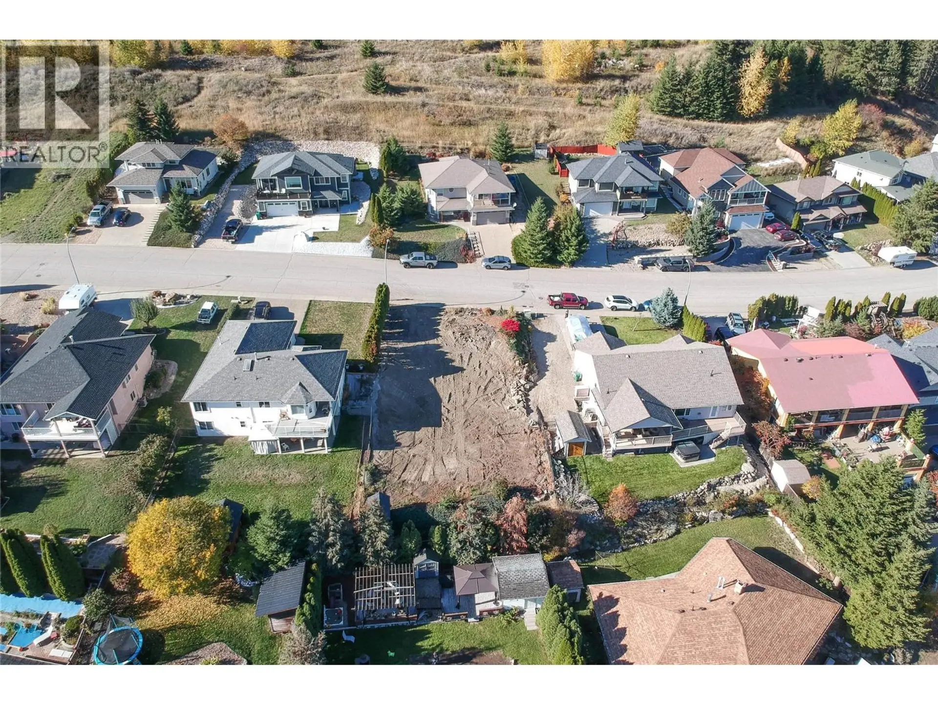 Property at 2023 MOUNTAIN VIEW AVENUE, Lumby, BC