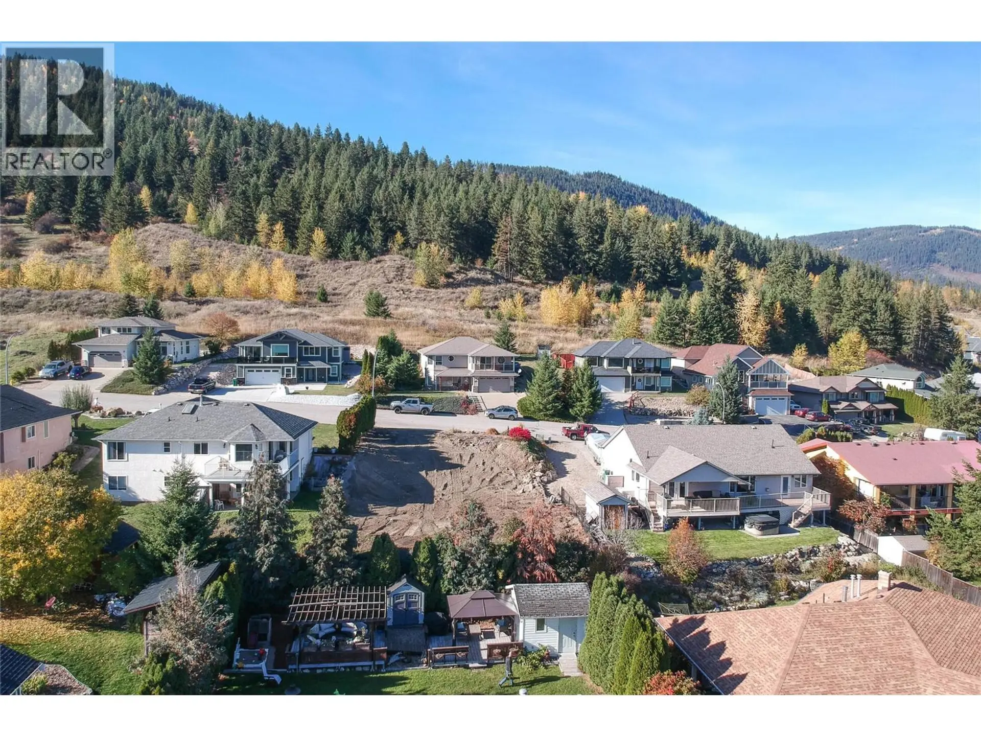 Property at 2023 MOUNTAIN VIEW AVENUE, Lumby, BC