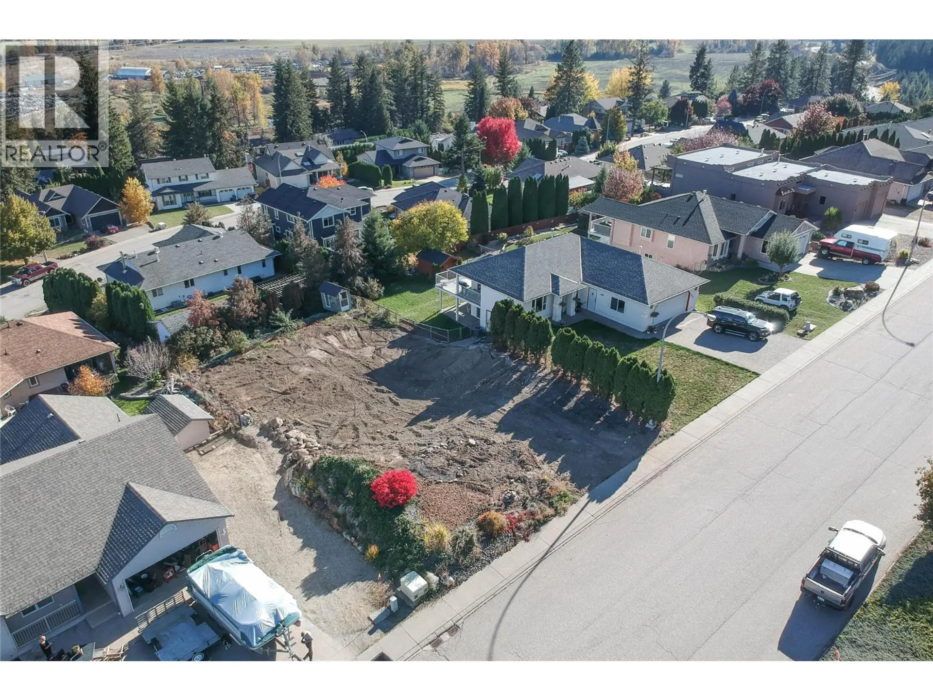 Property at 2023 MOUNTAIN VIEW AVENUE, Lumby, BC