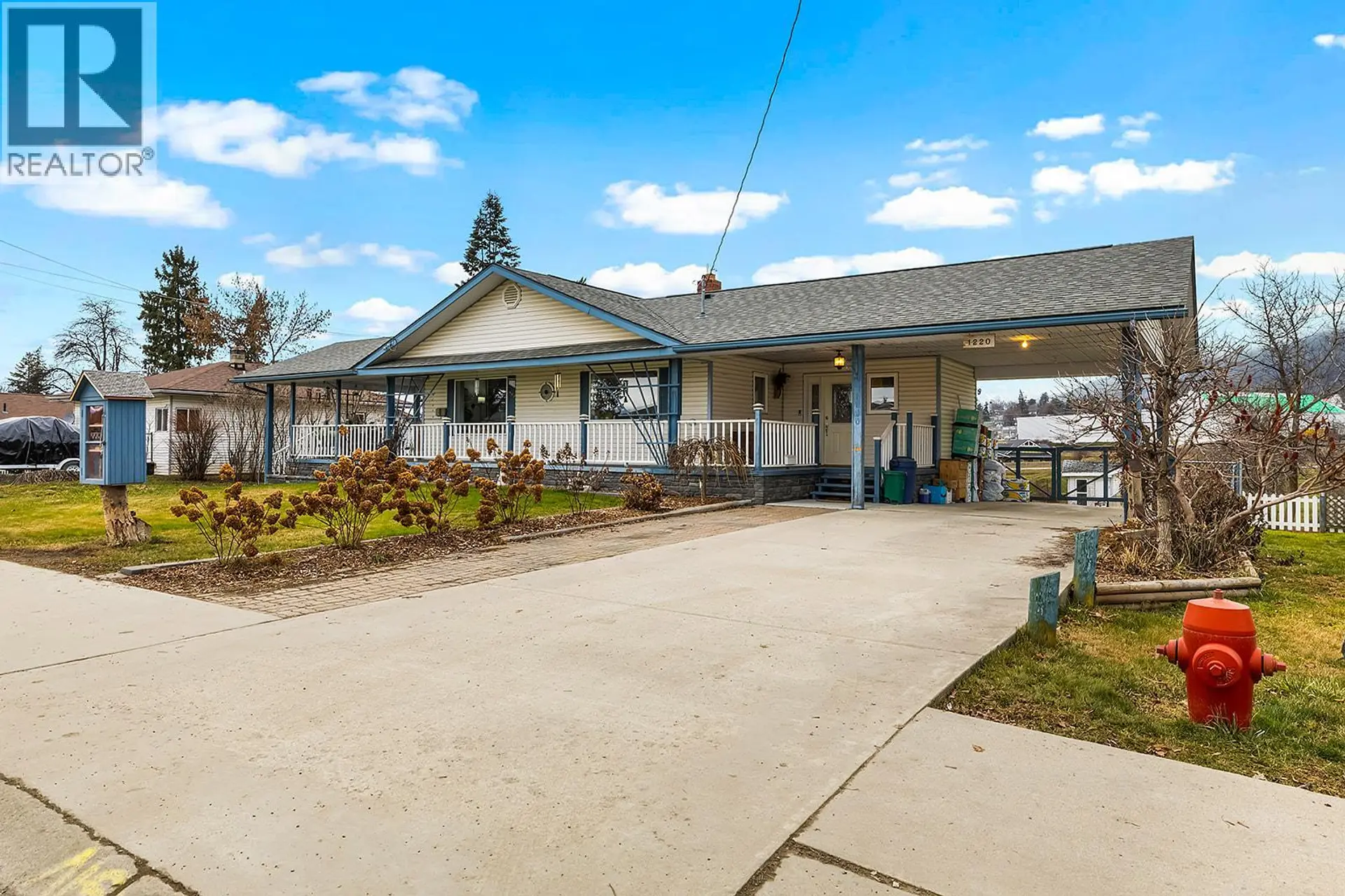 Property at 1220 CEDAR Street, Creston, BC