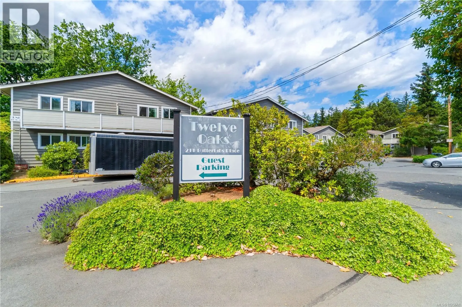 Property at #16 211 BUTTERTUBS PL, Nanaimo, BC