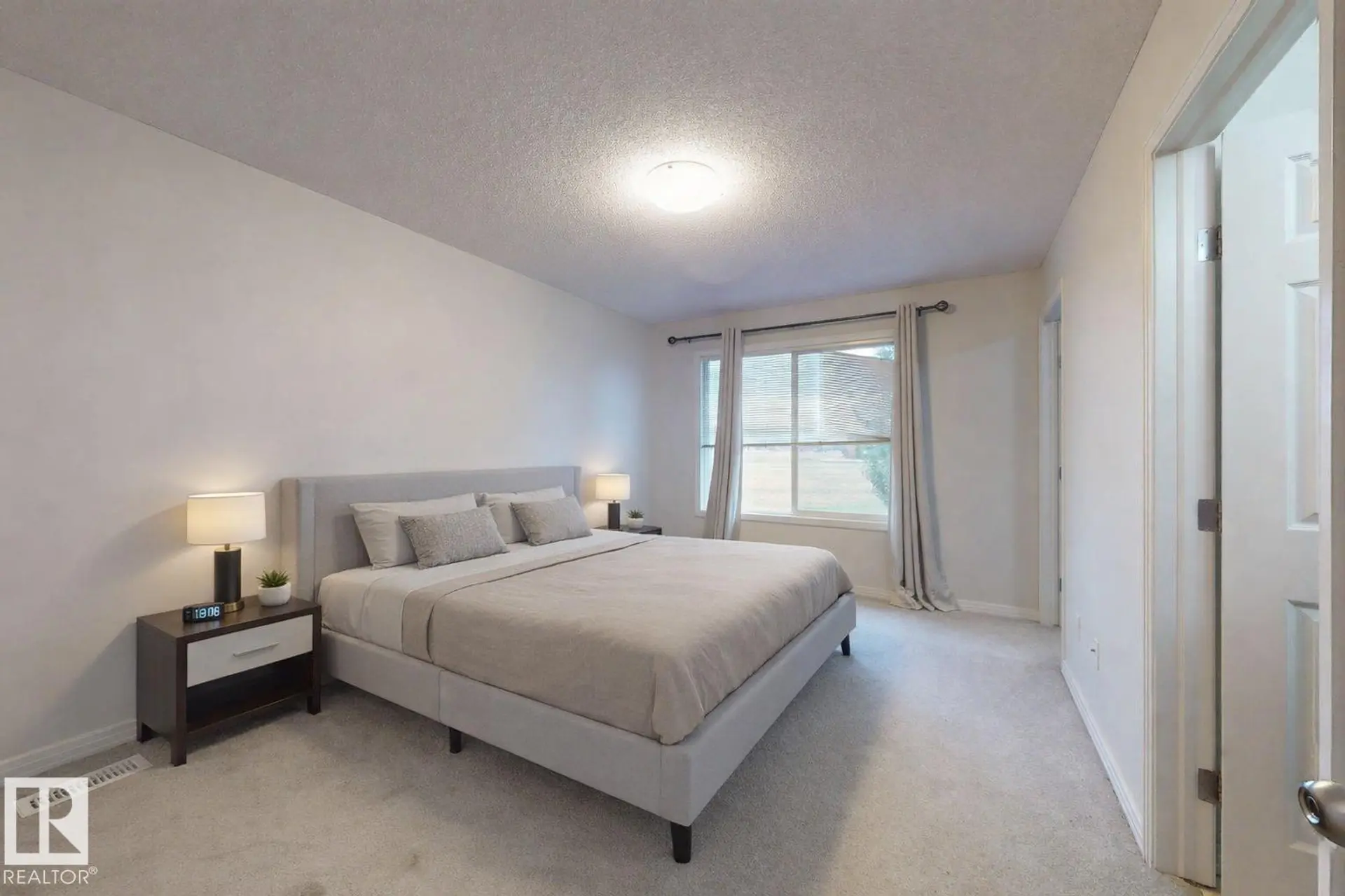 1030 177A ST SW - Image 12
