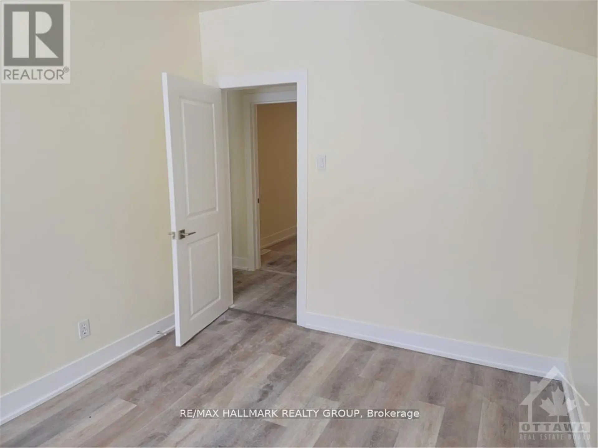 6434 BANK STREET - Image 11