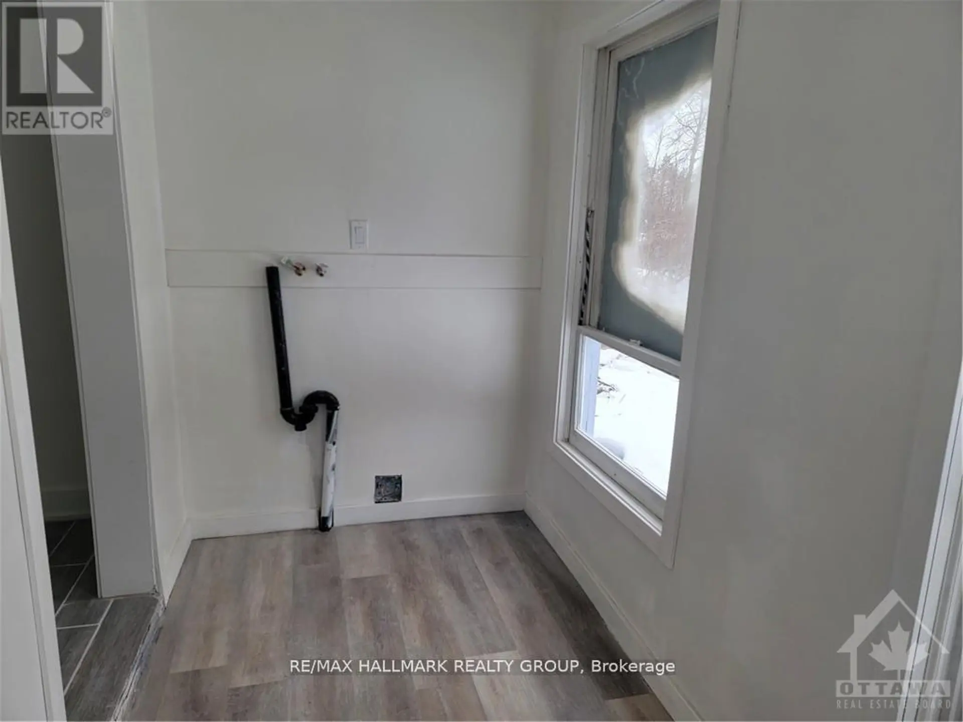 6434 BANK STREET - Image 18