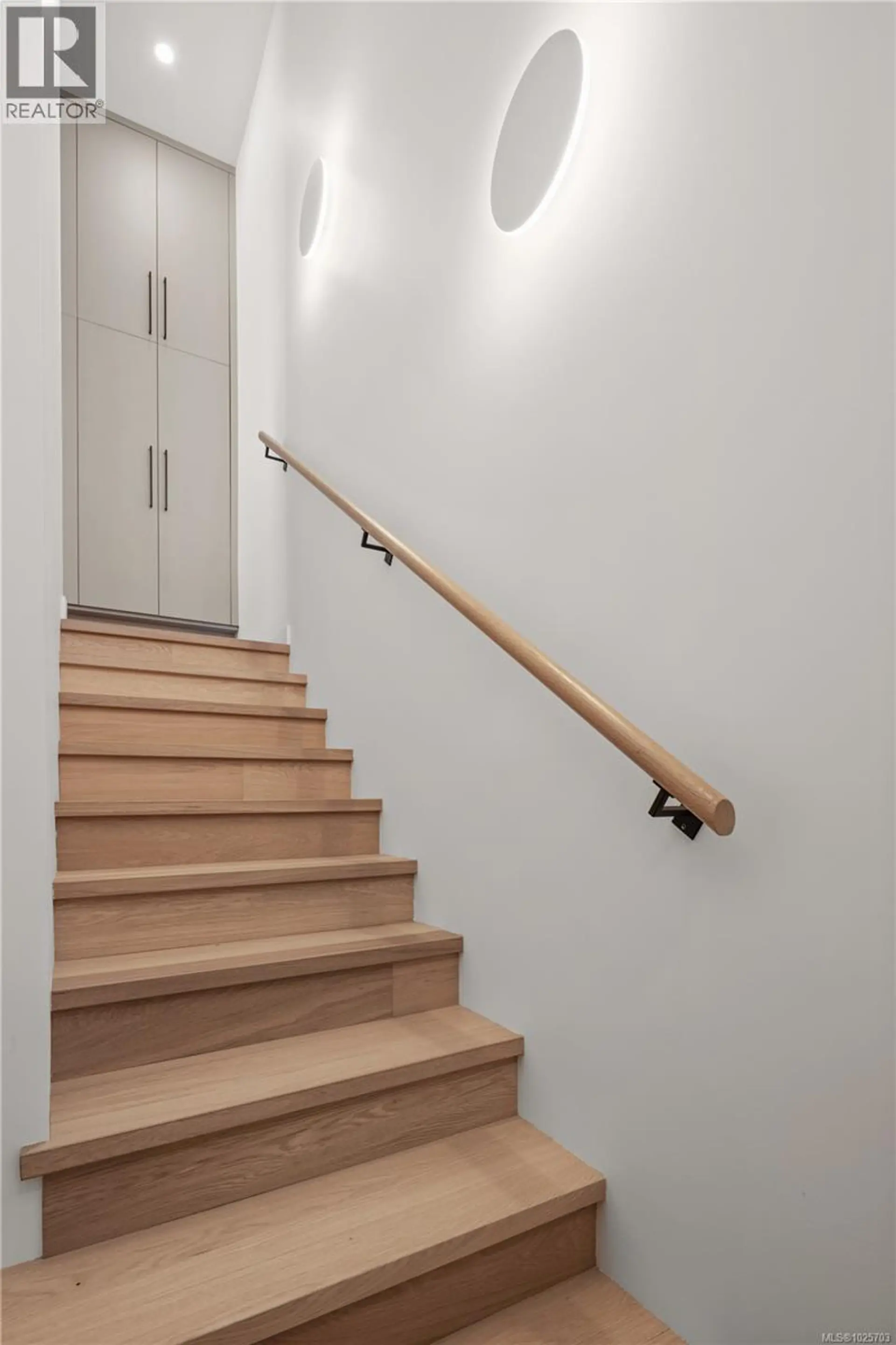 Property at #9 907 REDFERN ST W, Victoria, BC