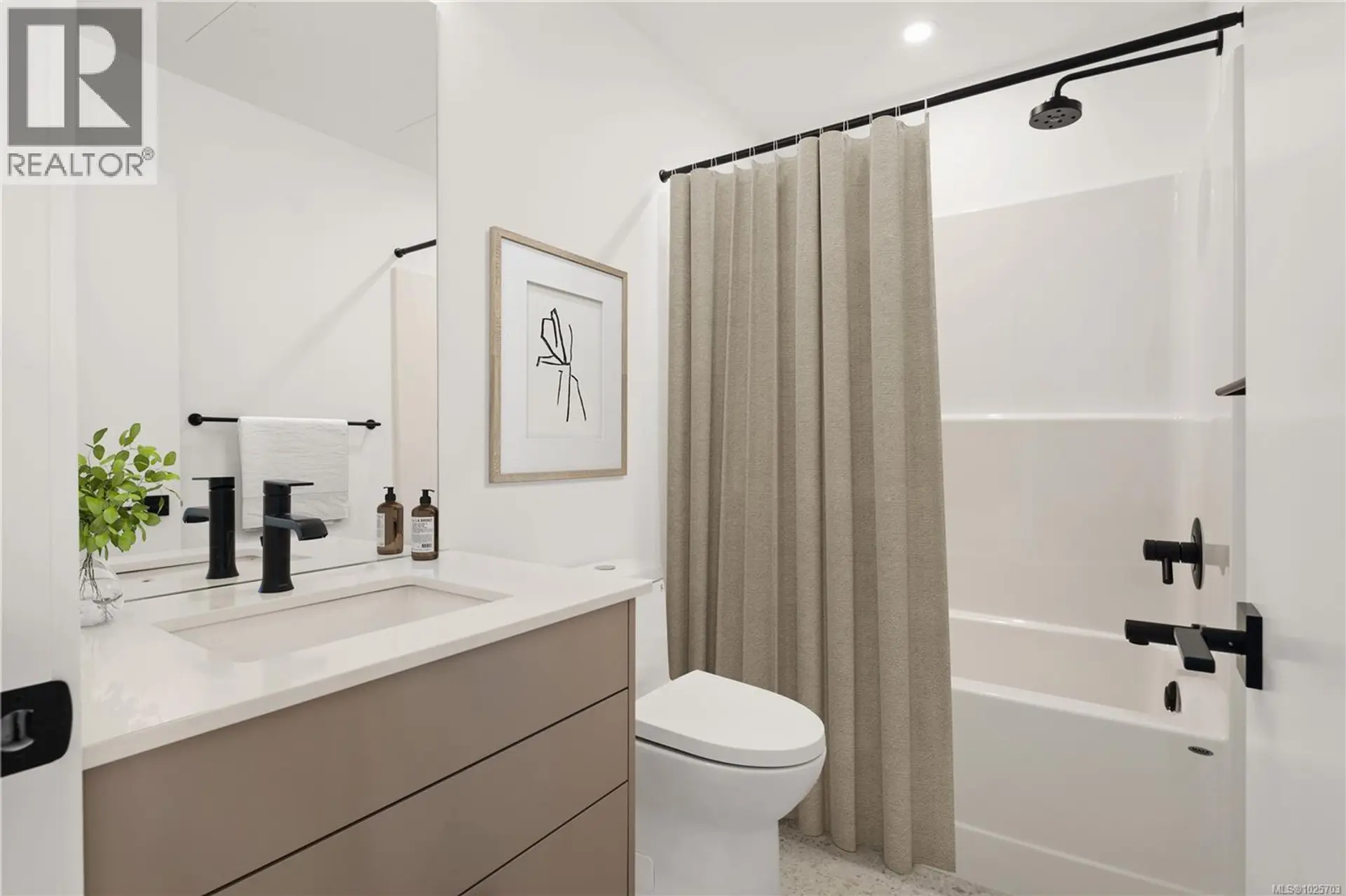 Property at #9 907 REDFERN ST W, Victoria, BC