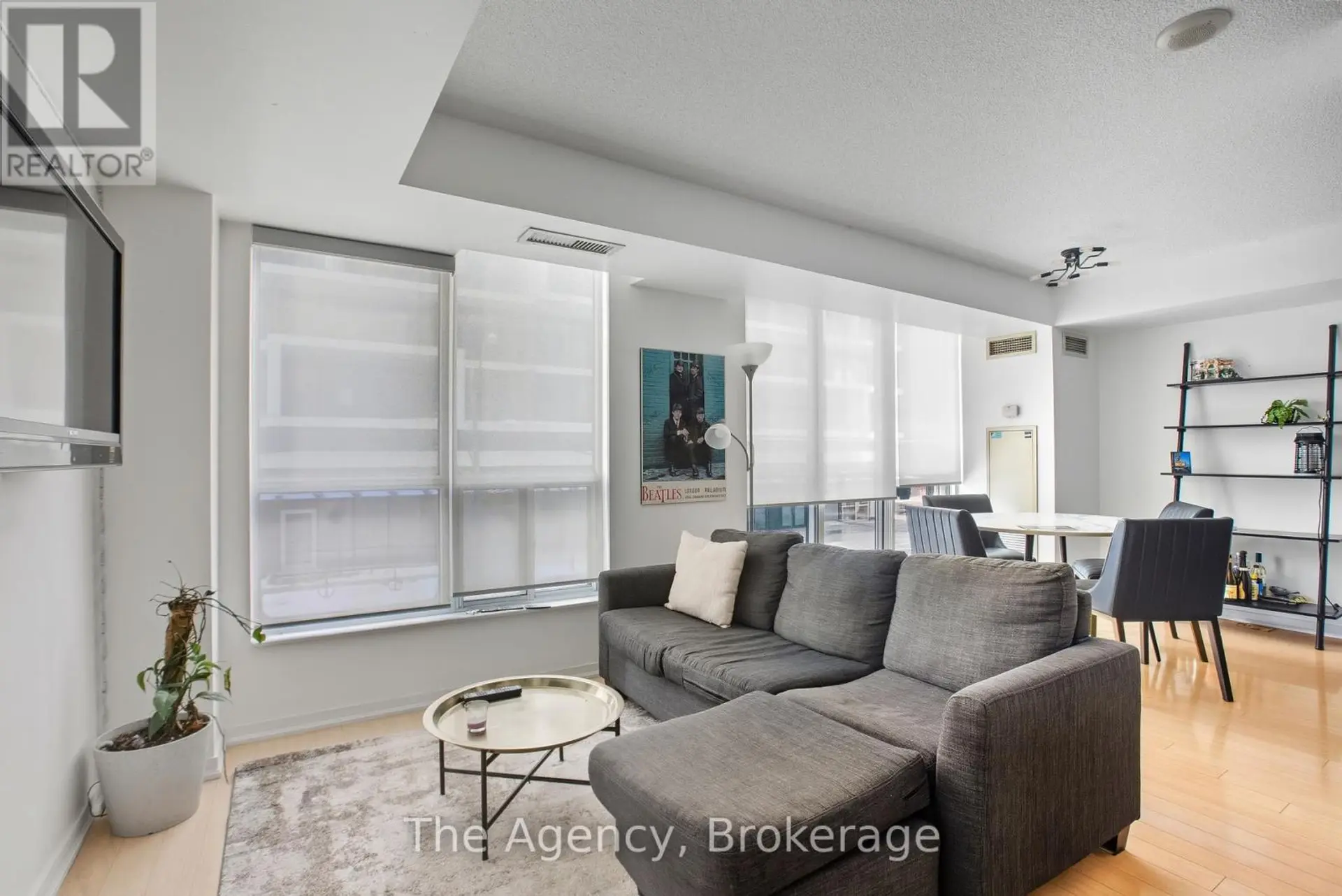 #210 76 SHUTER STREET - Image 2