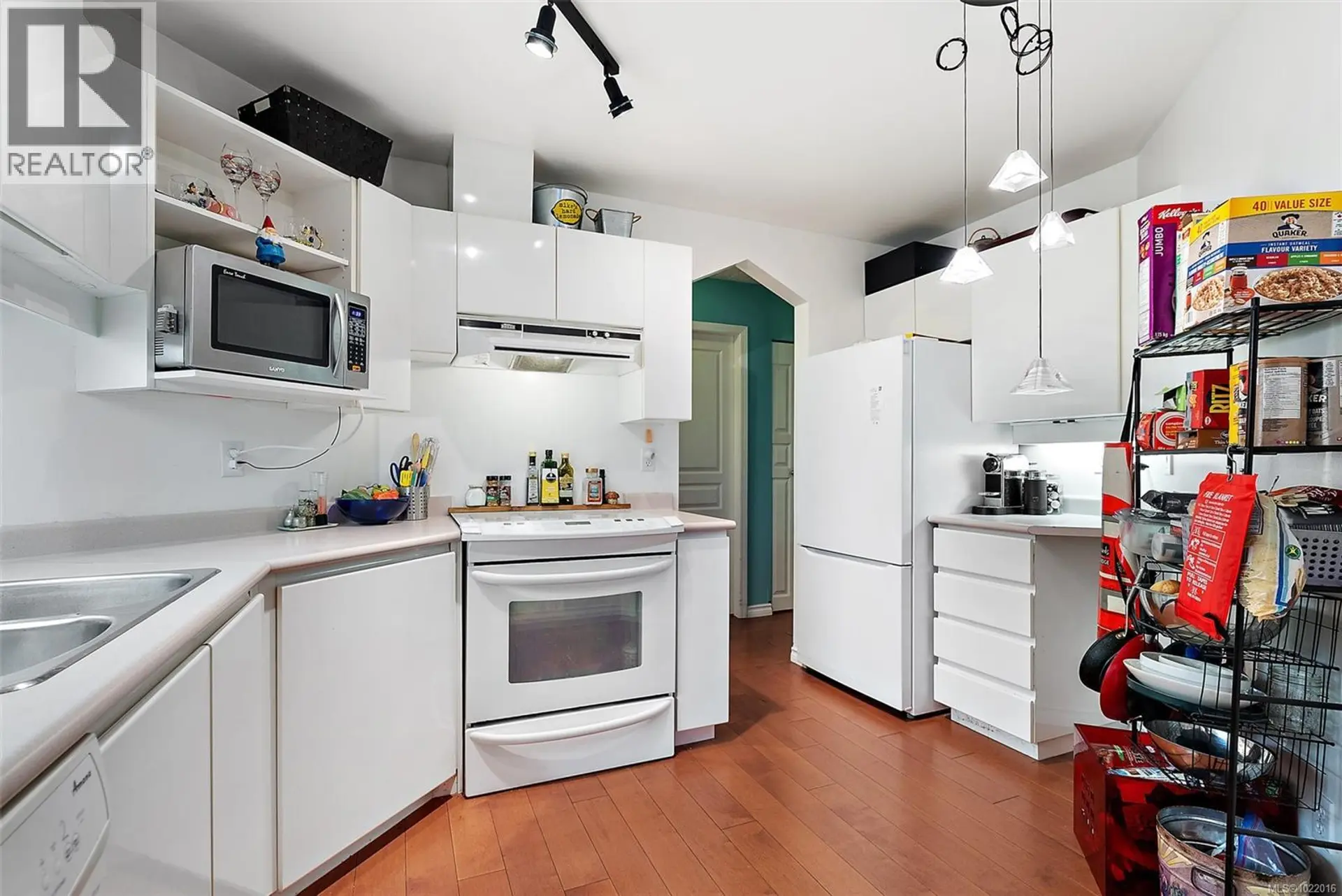 Property at #302 935 JOHNSON ST, Victoria, BC