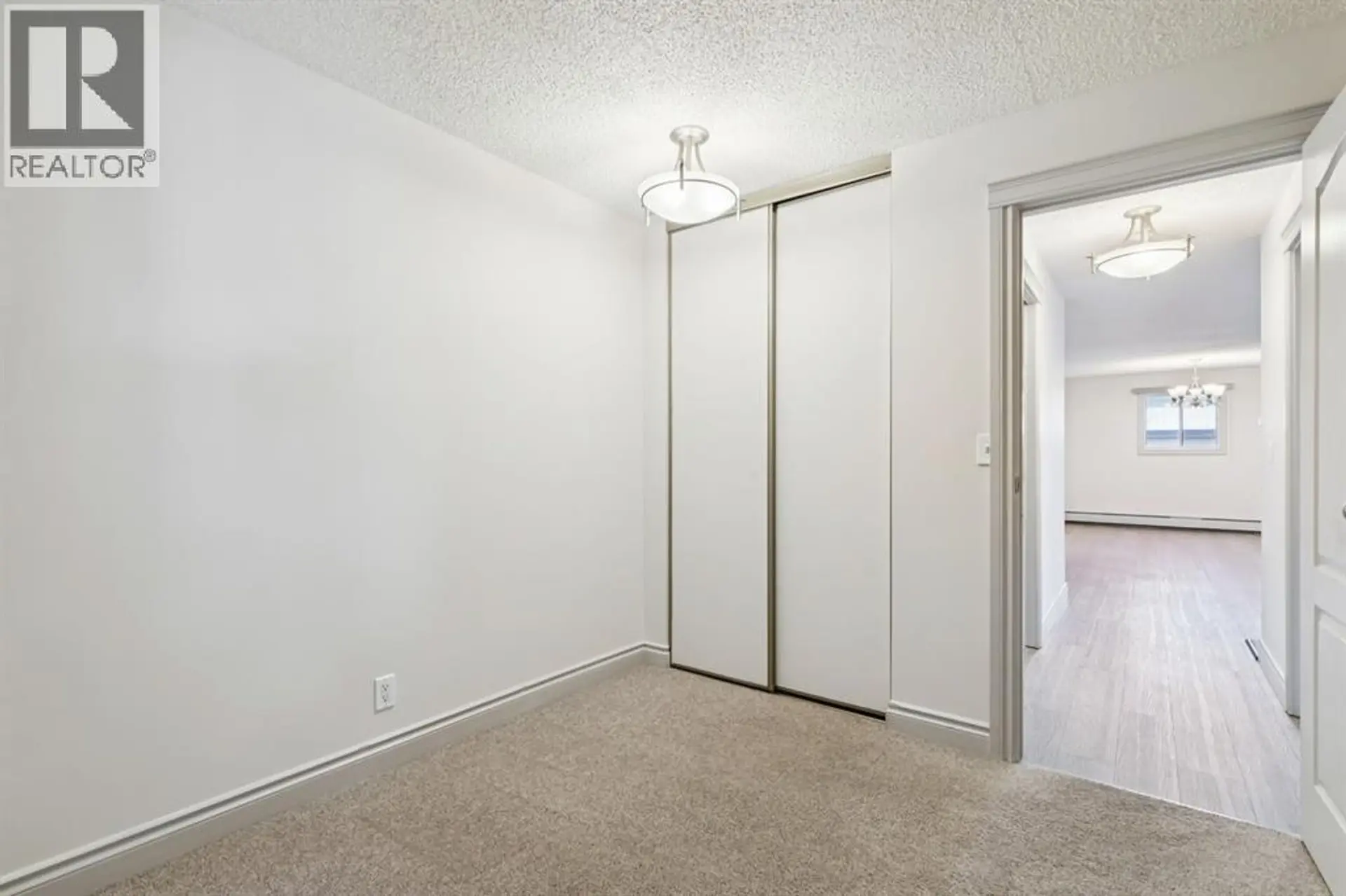#6 1607 26 AVENUE SW - Image 15
