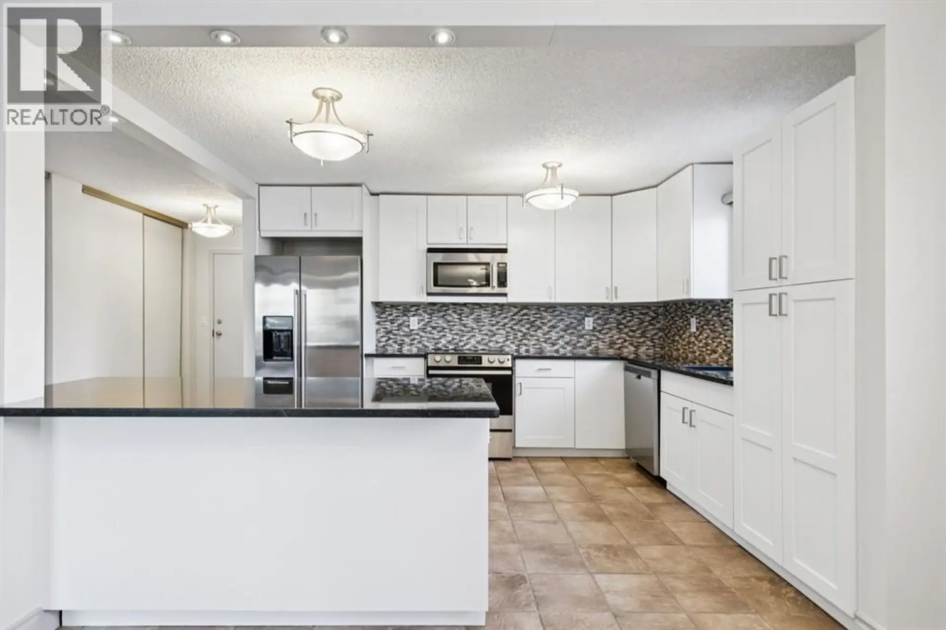 #6 1607 26 AVENUE SW - Image 5