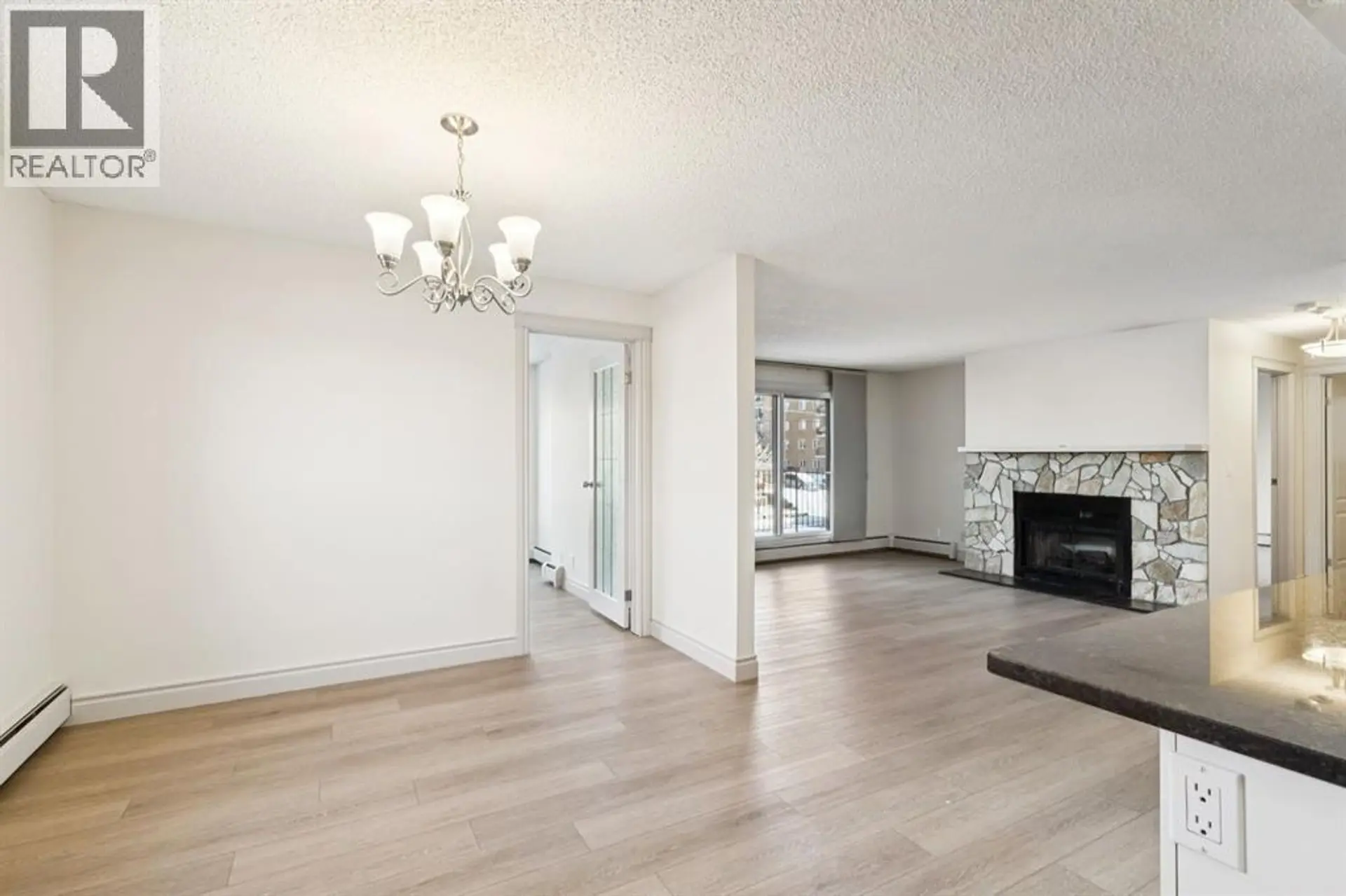 #6 1607 26 AVENUE SW - Image 6