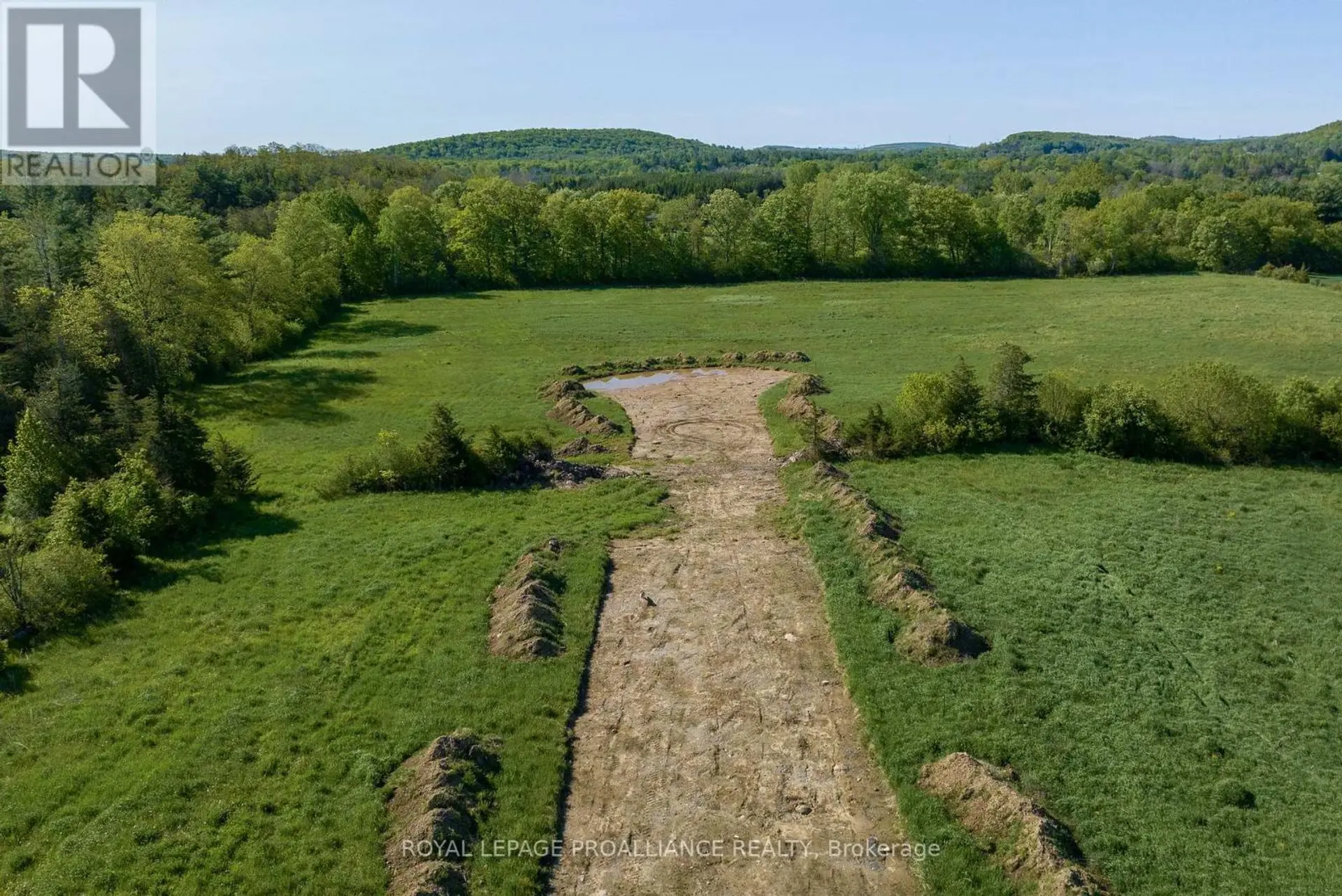 1 BEREND COURT - Image 7