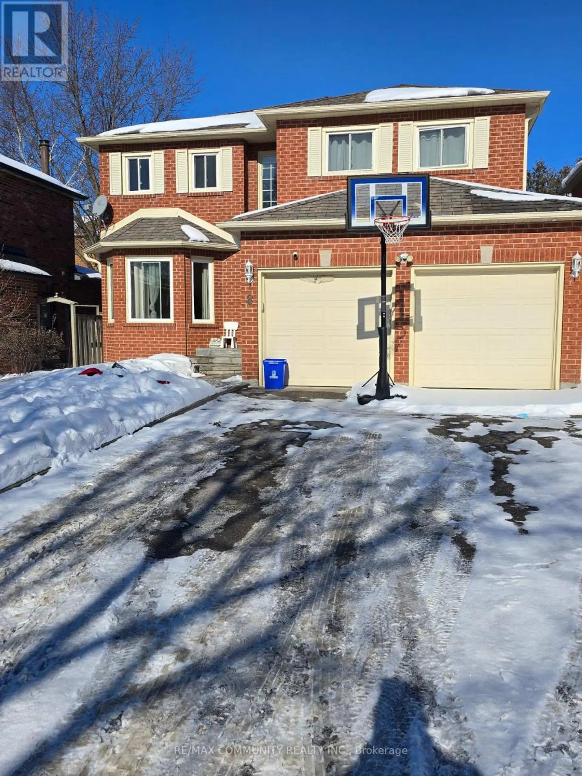 8 CARMICHAEL DRIVE N - Image 1