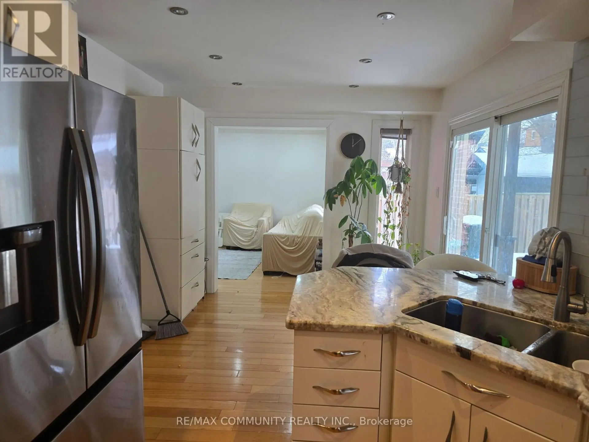 8 CARMICHAEL DRIVE N - Image 6