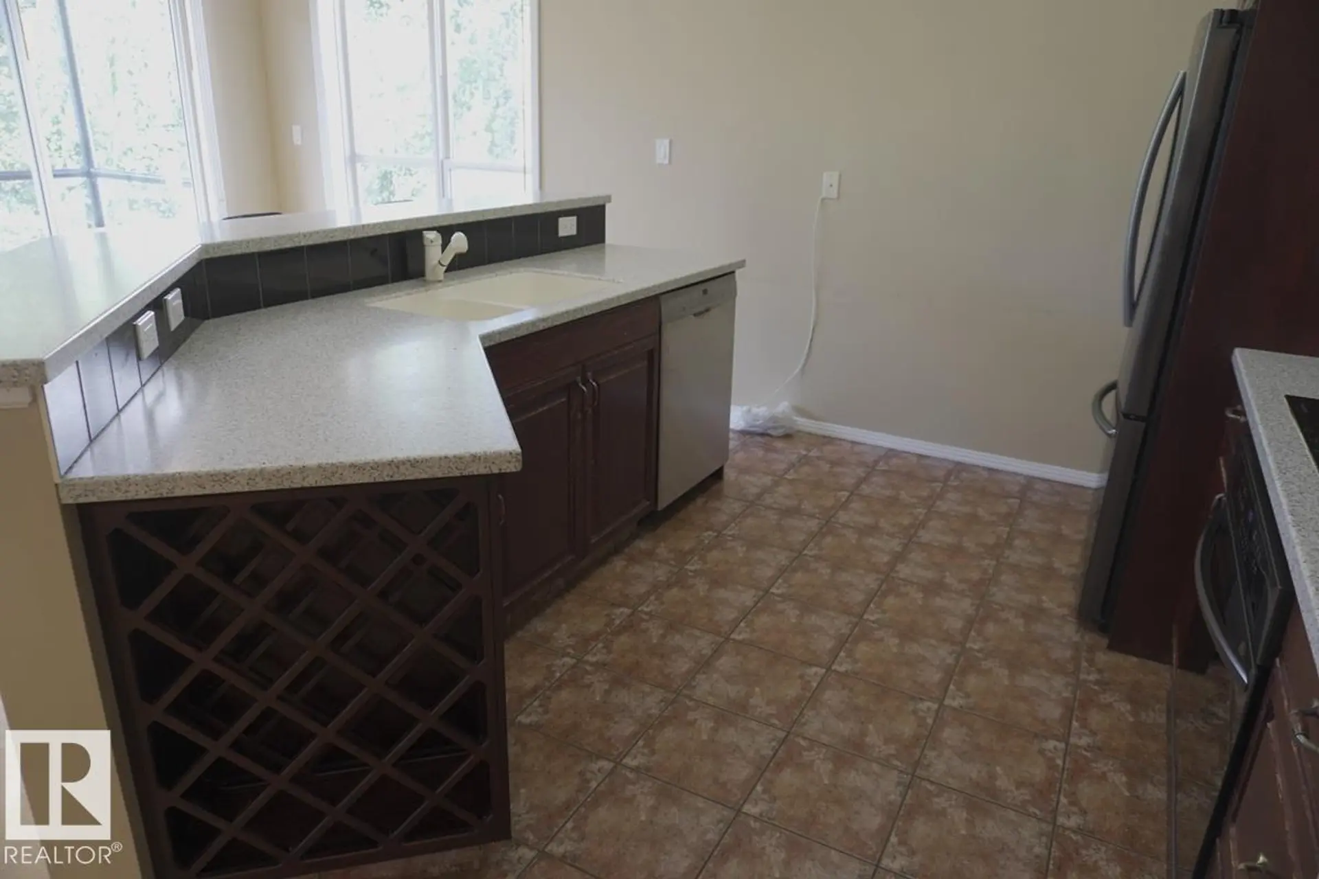#434 10023 110 ST NW - Image 3