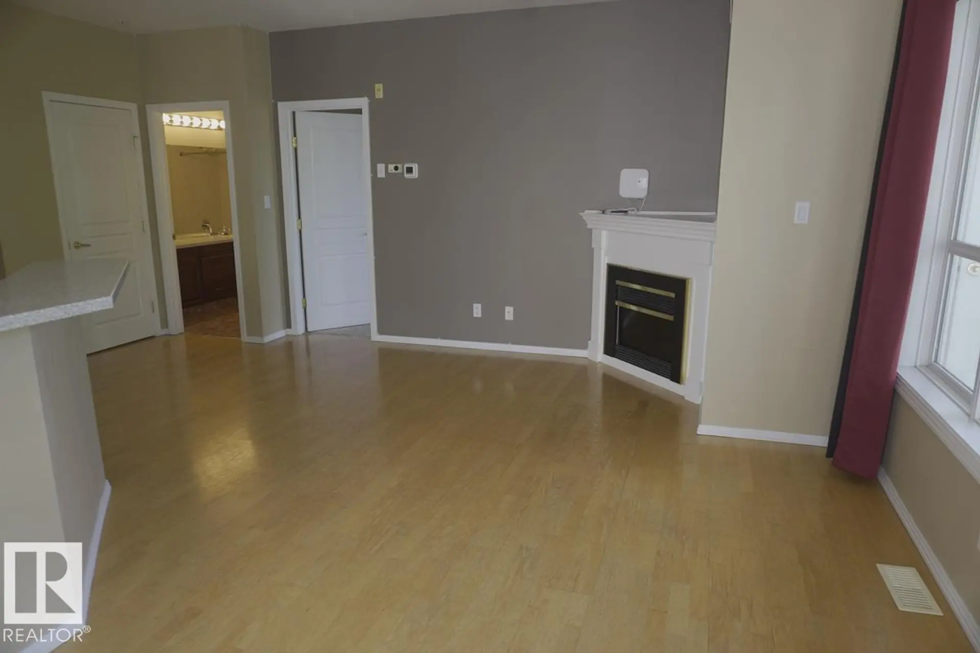 #434 10023 110 ST NW - Image 6