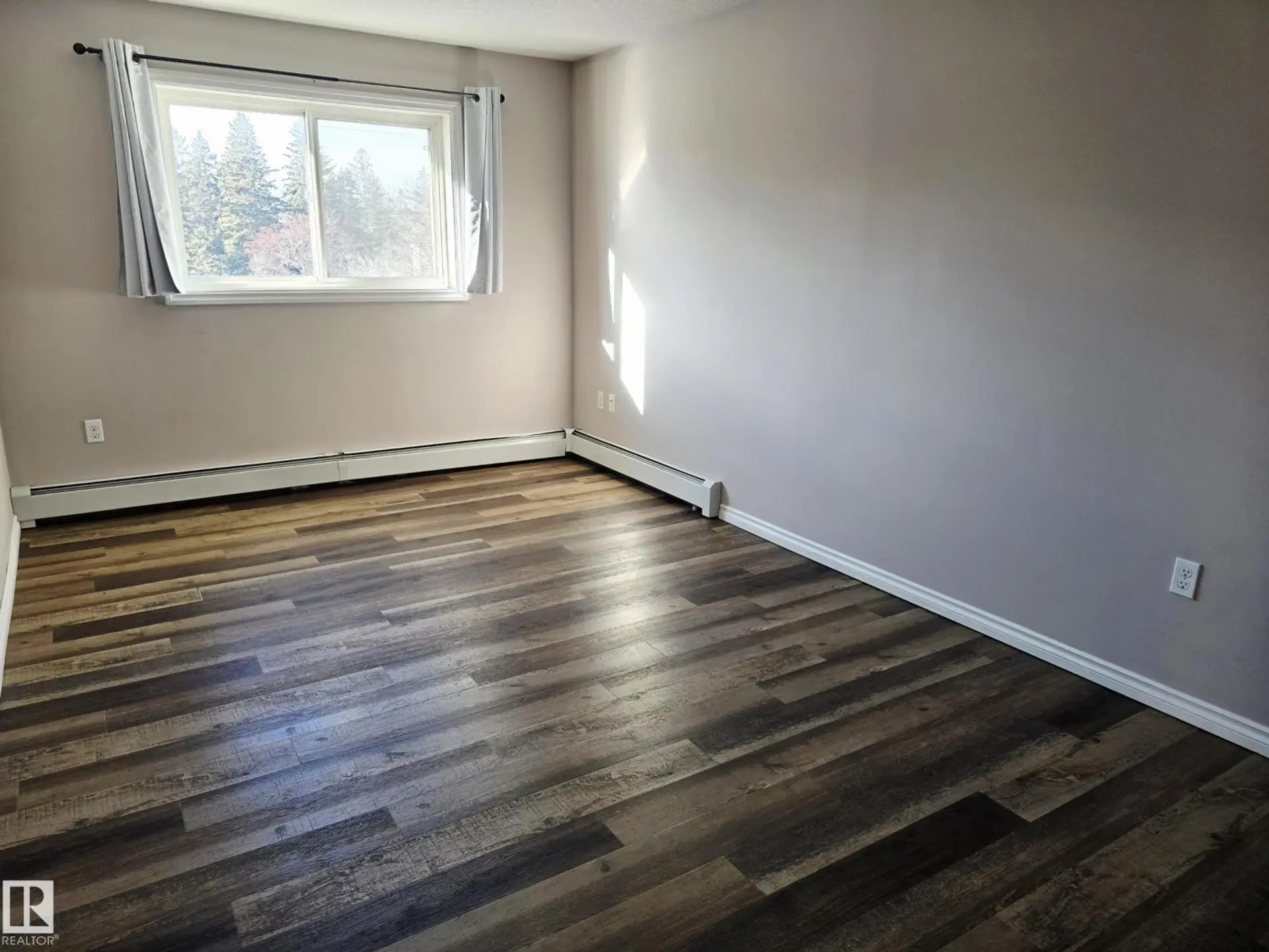 #401 10710 116 ST NW - Image 5