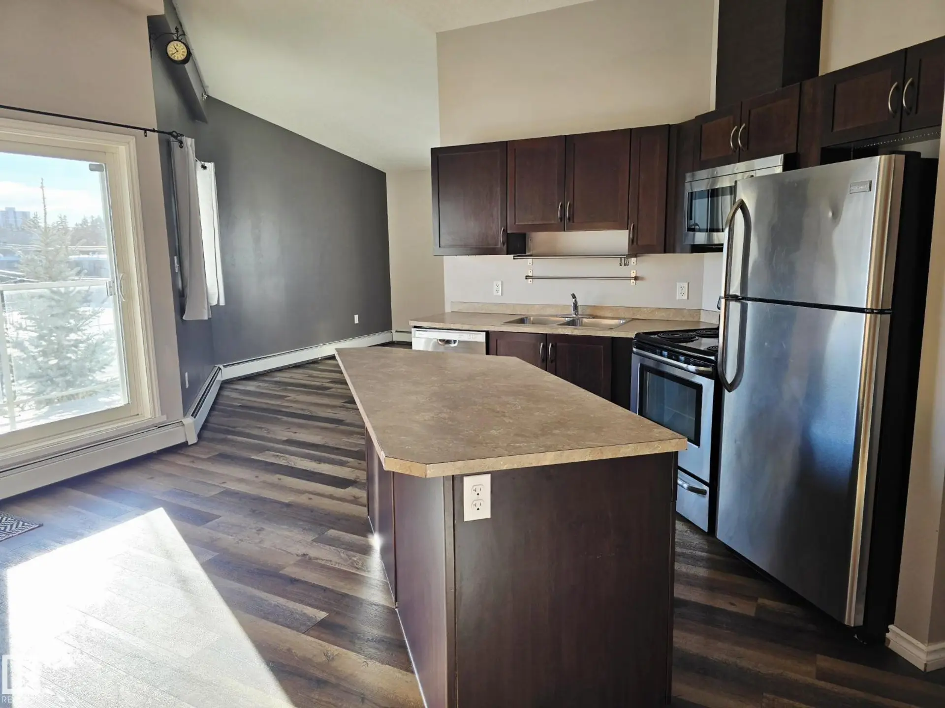 #401 10710 116 ST NW - Image 2