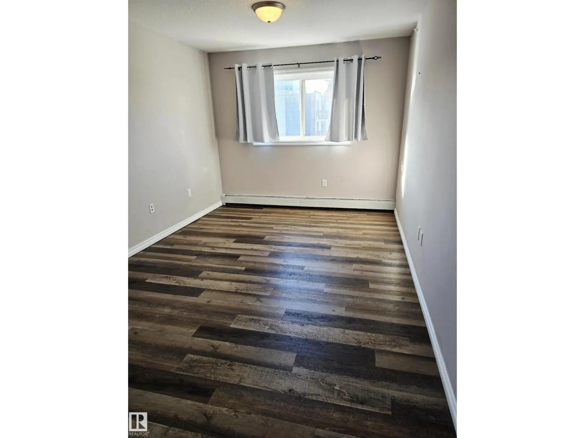 #401 10710 116 ST NW - Image 7