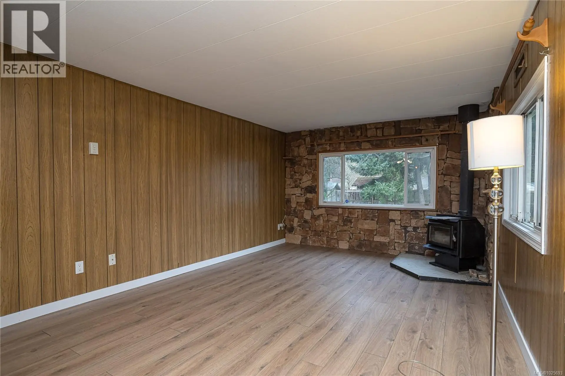 Property at #2 161 HORNE LAKE RD, Qualicum Beach, BC